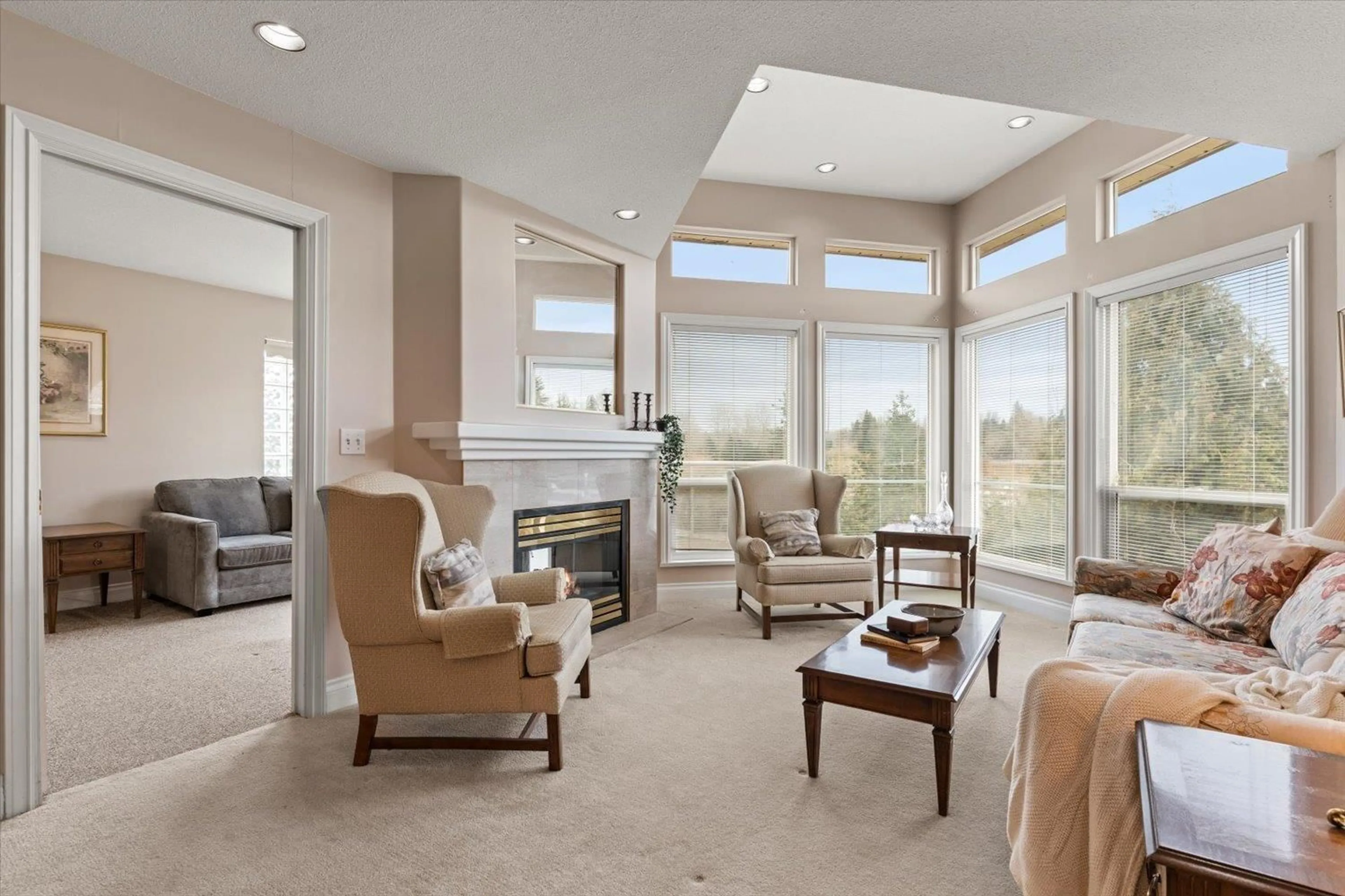 Living room with furniture, unknown for 11 - 3354 HORN STREET, Abbotsford British Columbia V2S7L3