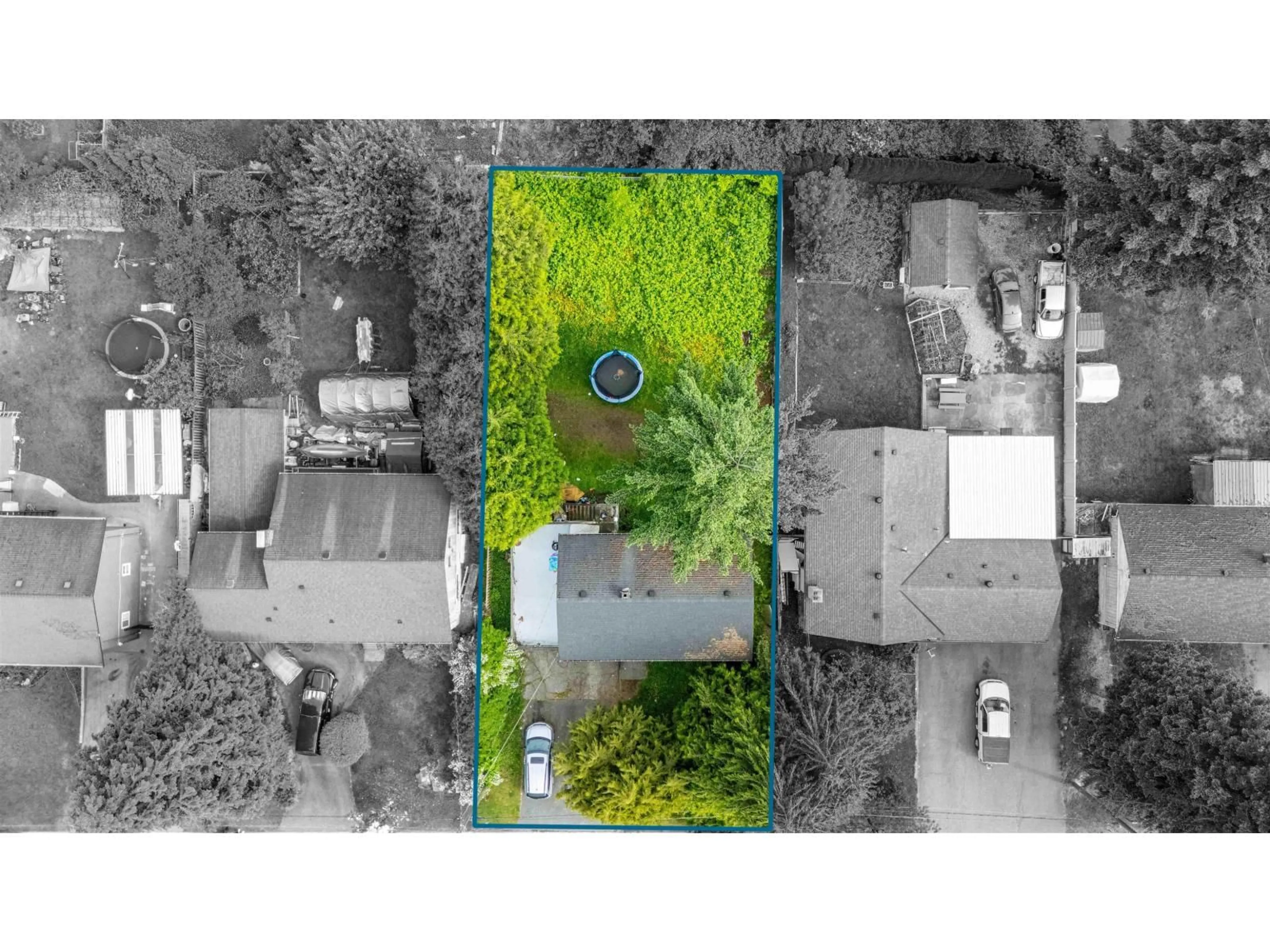 A pic from outside/outdoor area/front of a property/back of a property/a pic from drone, street for 14735 107A AVENUE, Surrey British Columbia V3R1V2
