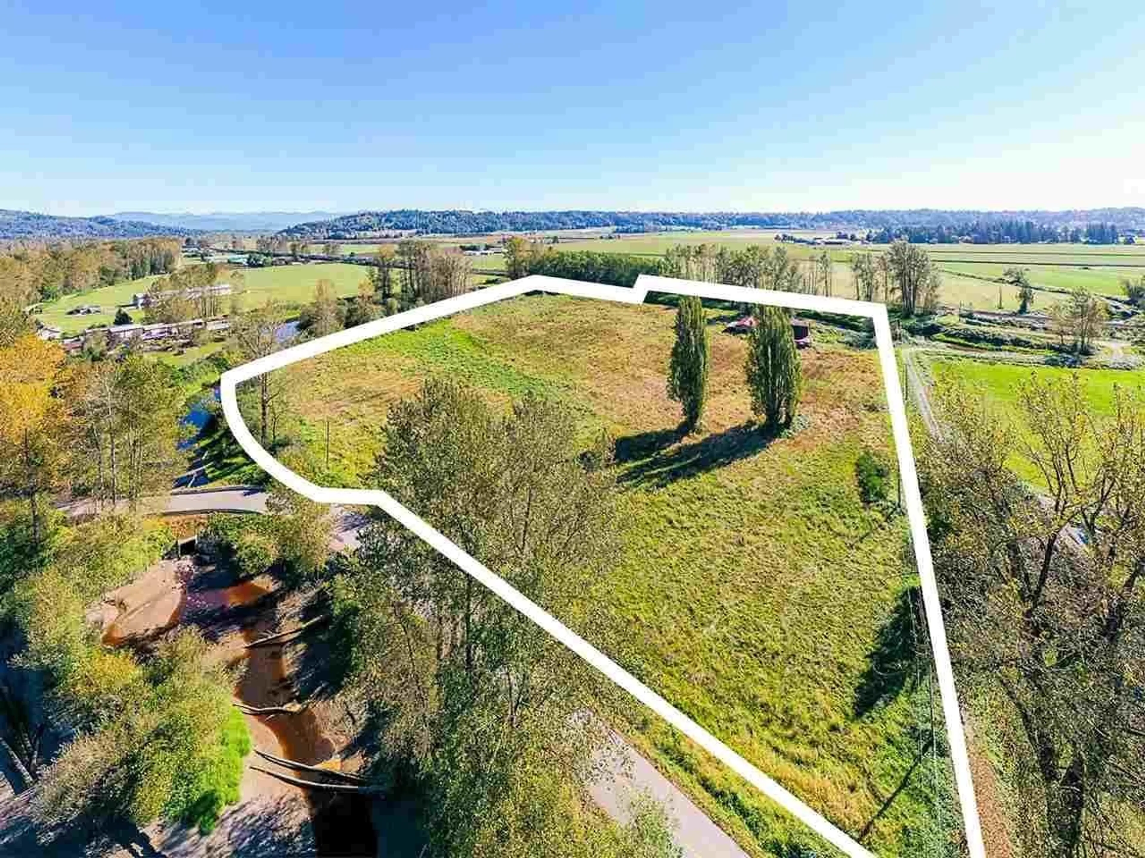 A pic from outside/outdoor area/front of a property/back of a property/a pic from drone, unknown for 27612 RIVER ROAD, Abbotsford British Columbia V4X2H1