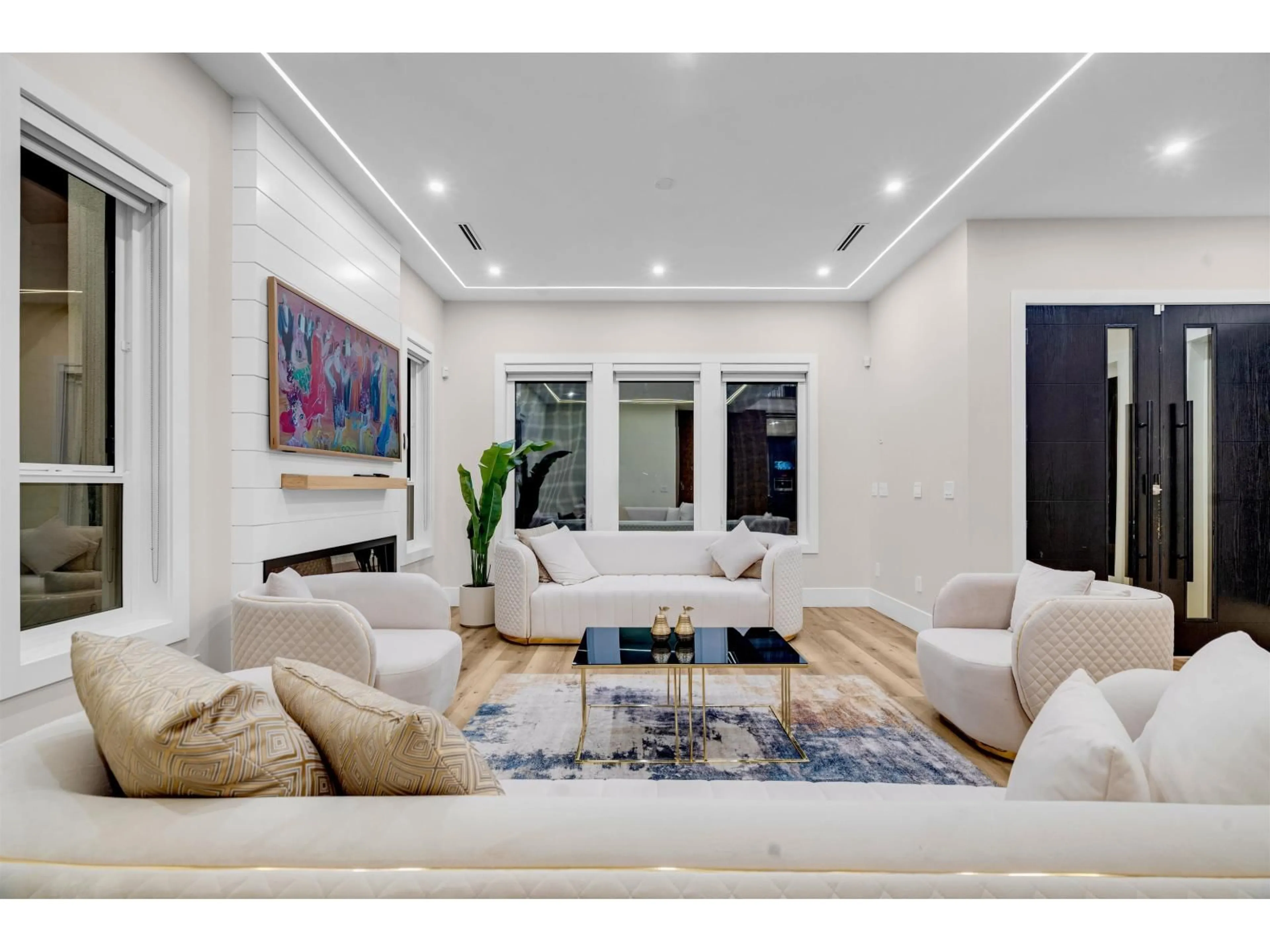 Living room with furniture, unknown for 17223 60 AVENUE, Surrey British Columbia V3S1T7