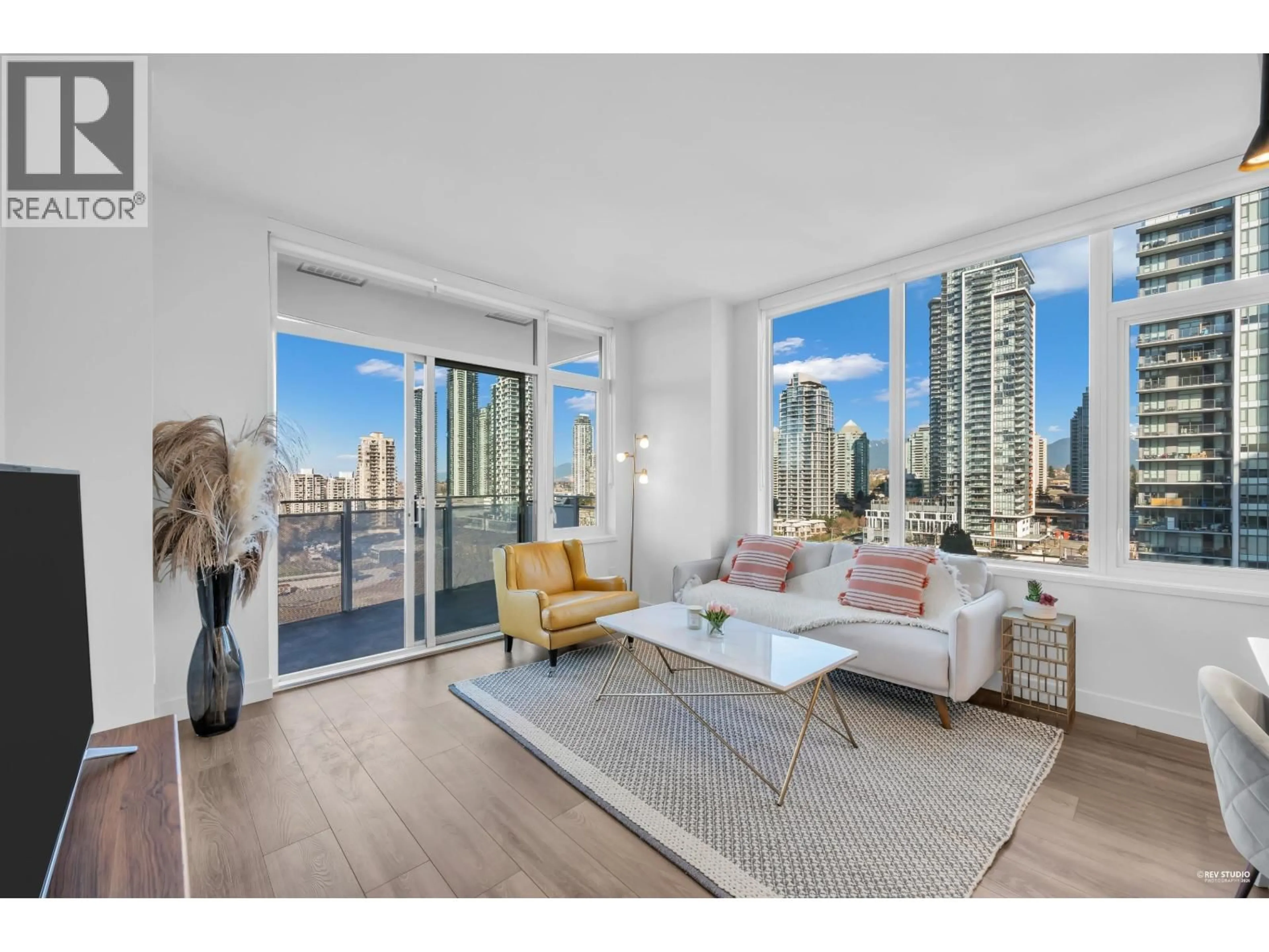 Living room with furniture, unknown for 1307 - 4433 ALASKA STREET, Burnaby British Columbia V5C5T3