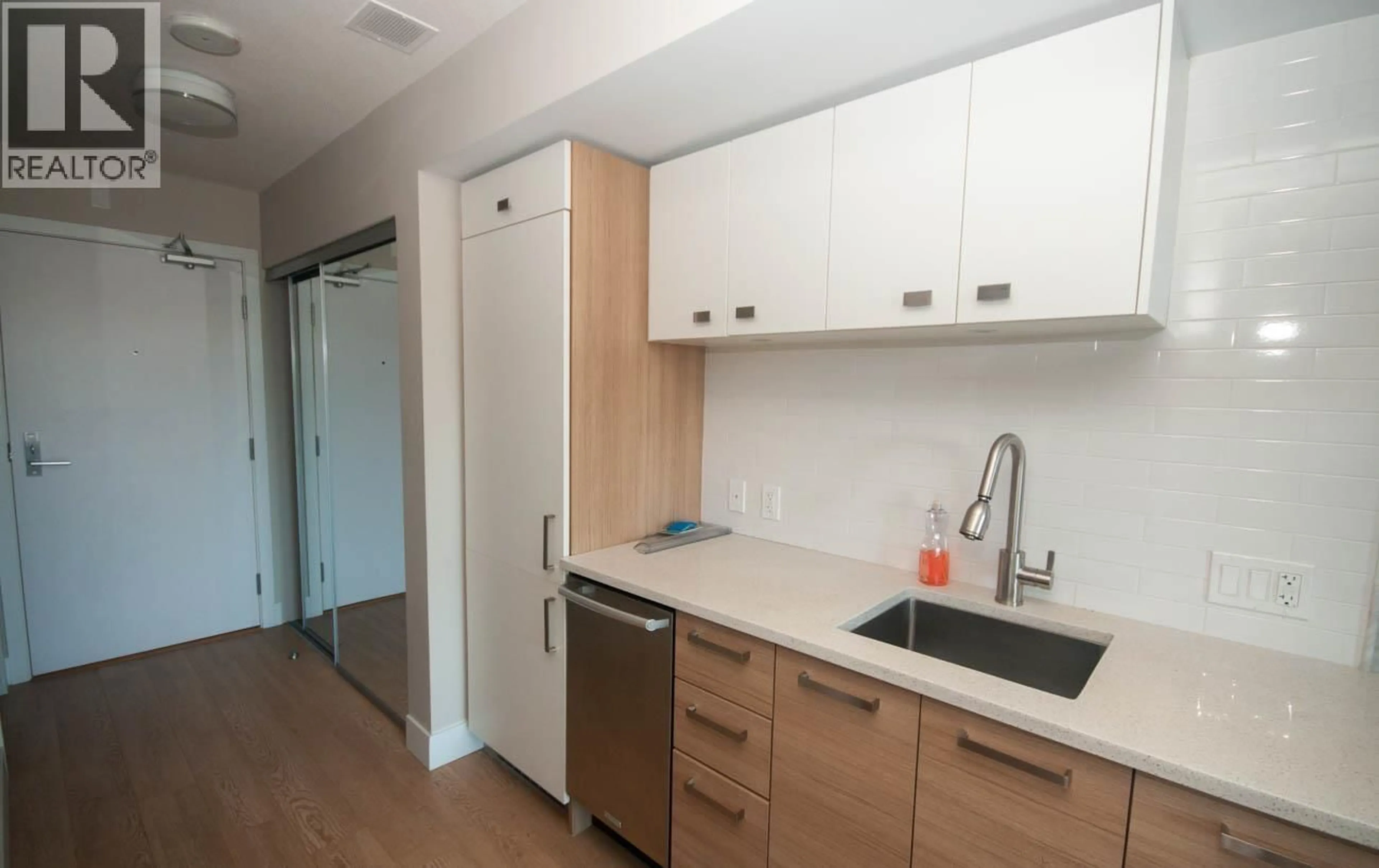 Standard kitchen, unknown for 611 - 1783 MANITOBA STREET, Vancouver British Columbia V5Y0K1