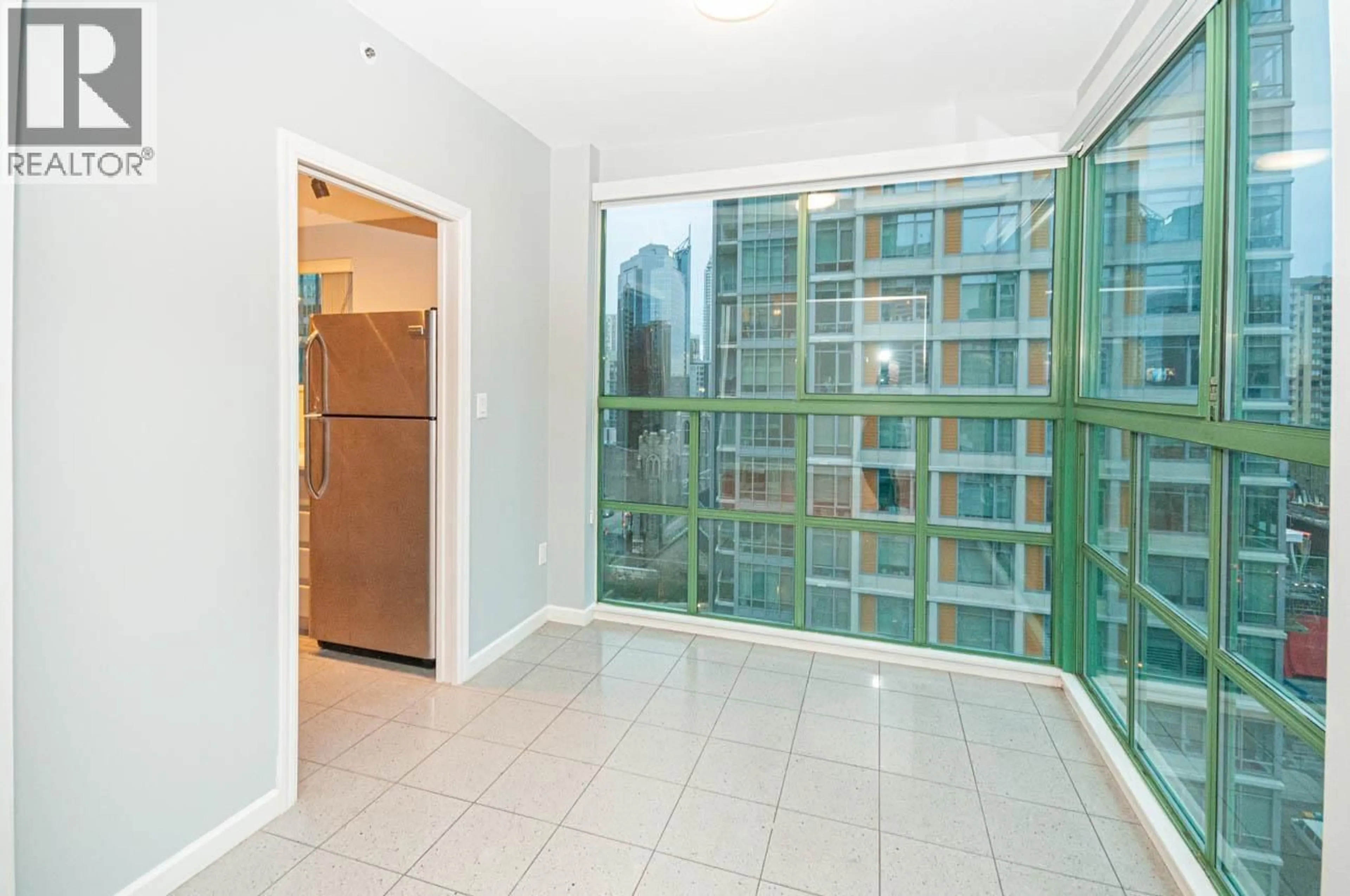 Indoor foyer for 1606 - 909 BURRARD STREET, Vancouver British Columbia V5E2E2