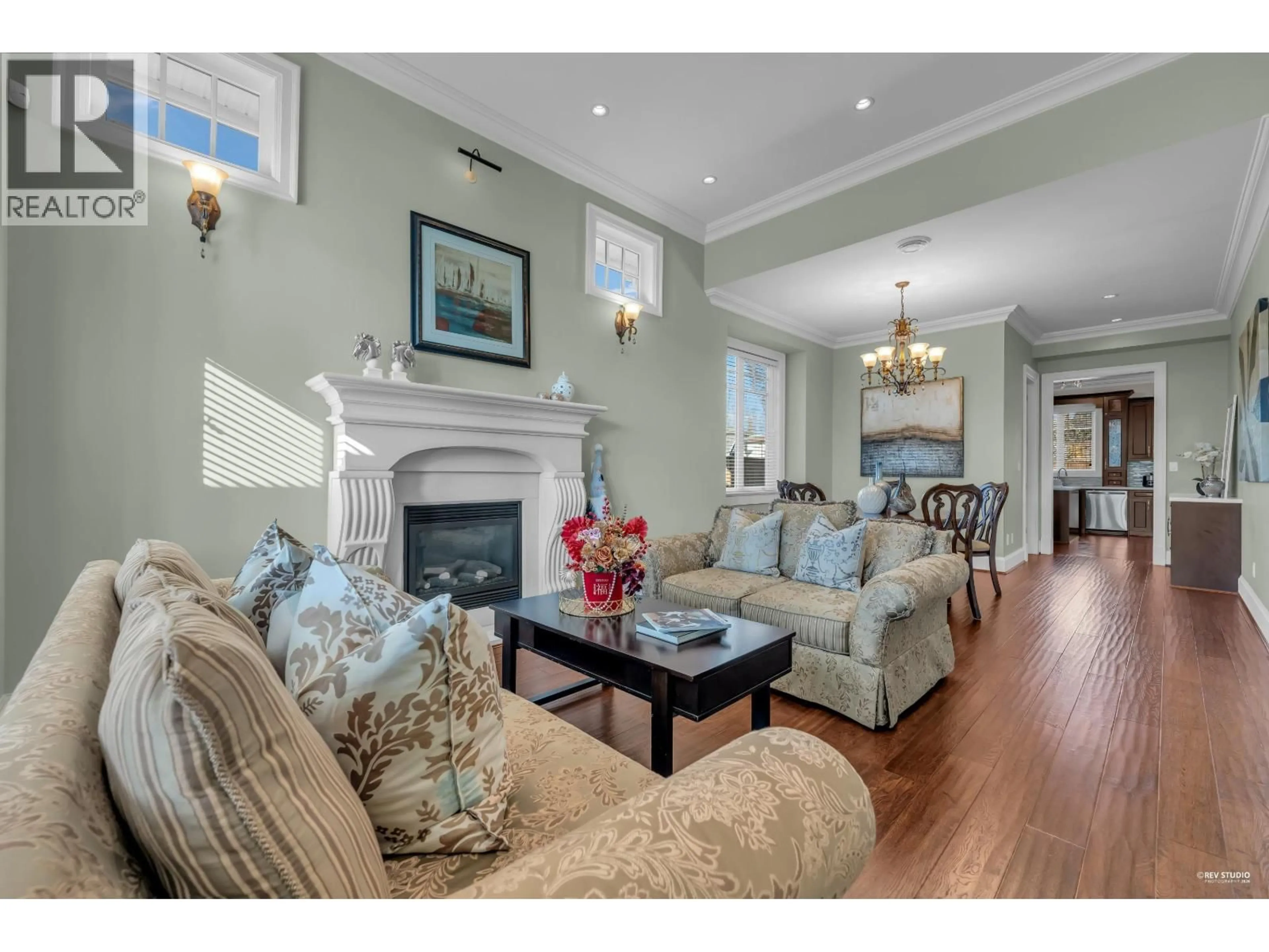 Living room with furniture, unknown for 3317 BENTINCK PLACE, Richmond British Columbia V7C4H3