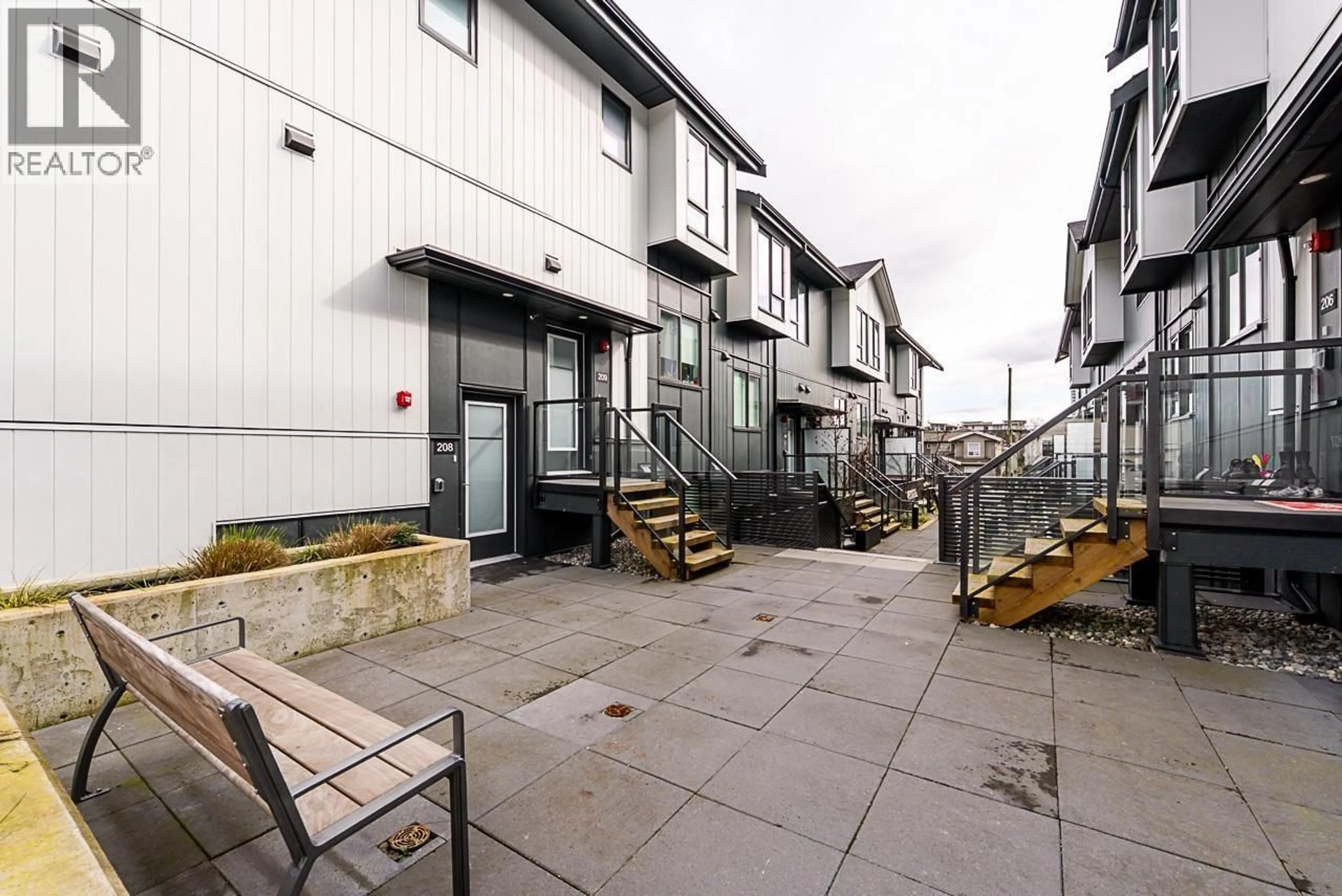 Patio, street for 207 - 7161 17TH AVENUE, Burnaby British Columbia V3N0K1