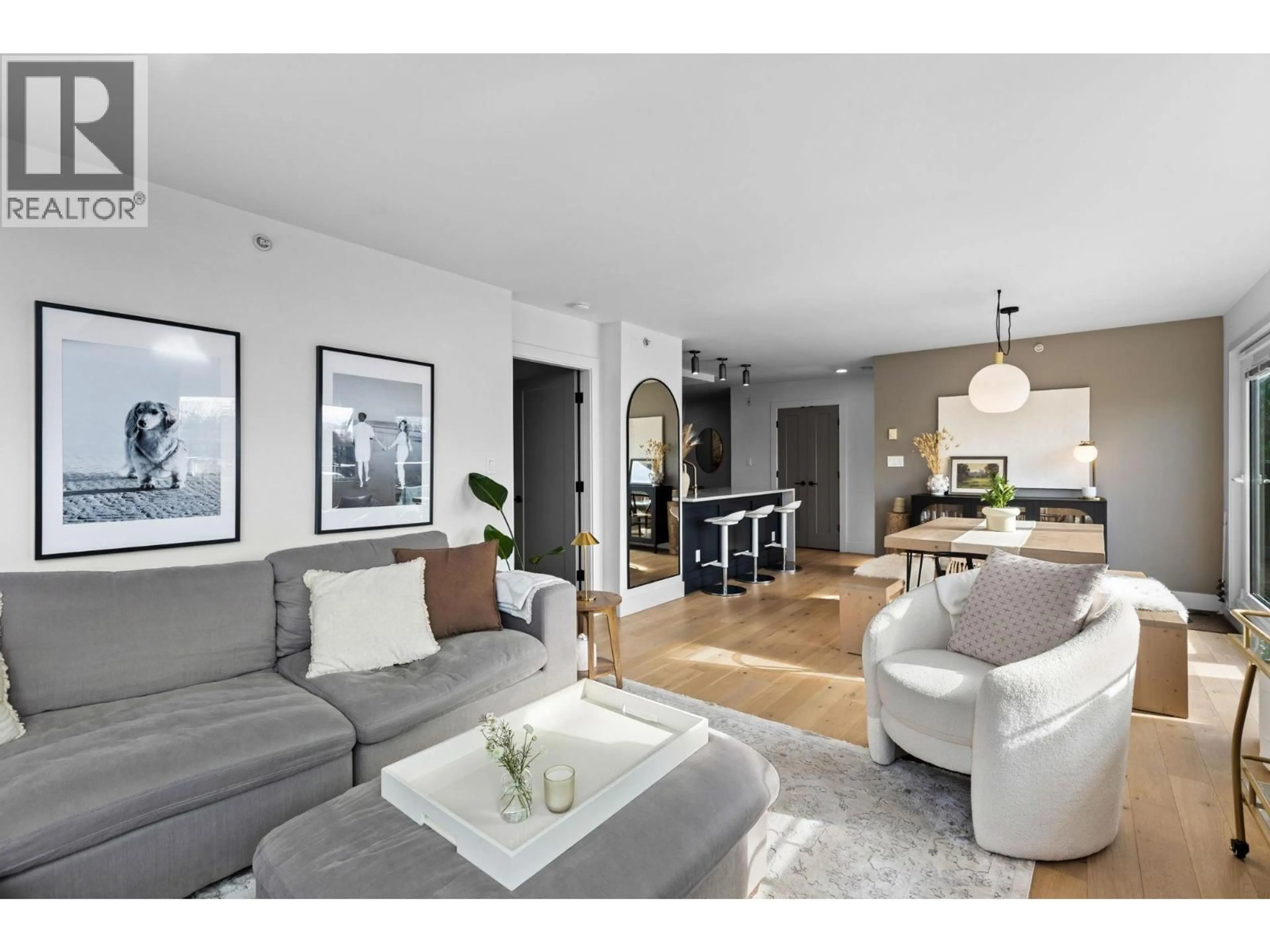 Living room with furniture, unknown for 406 - 2181 12TH AVENUE, Vancouver British Columbia V6K4S8