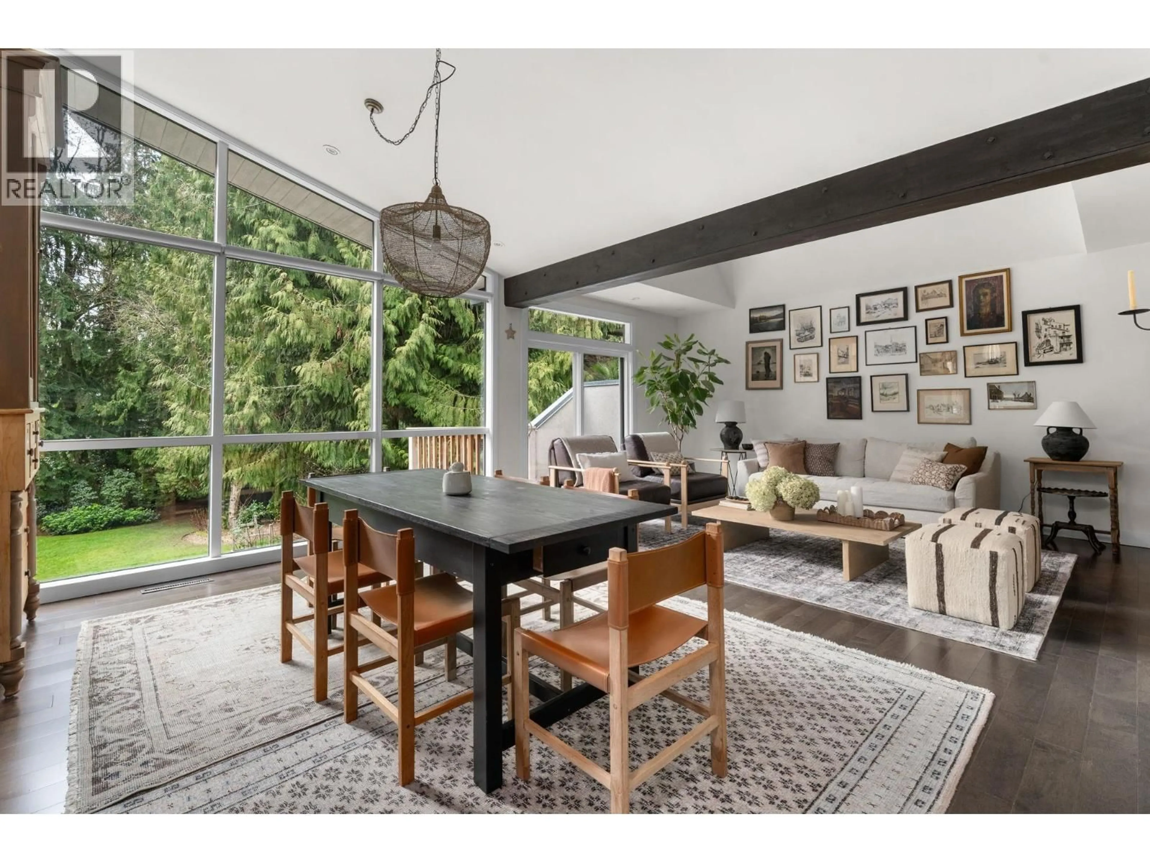 Dining room, ceramic/tile floor for 4777 MAPLERIDGE DRIVE, North Vancouver British Columbia V7R3T6