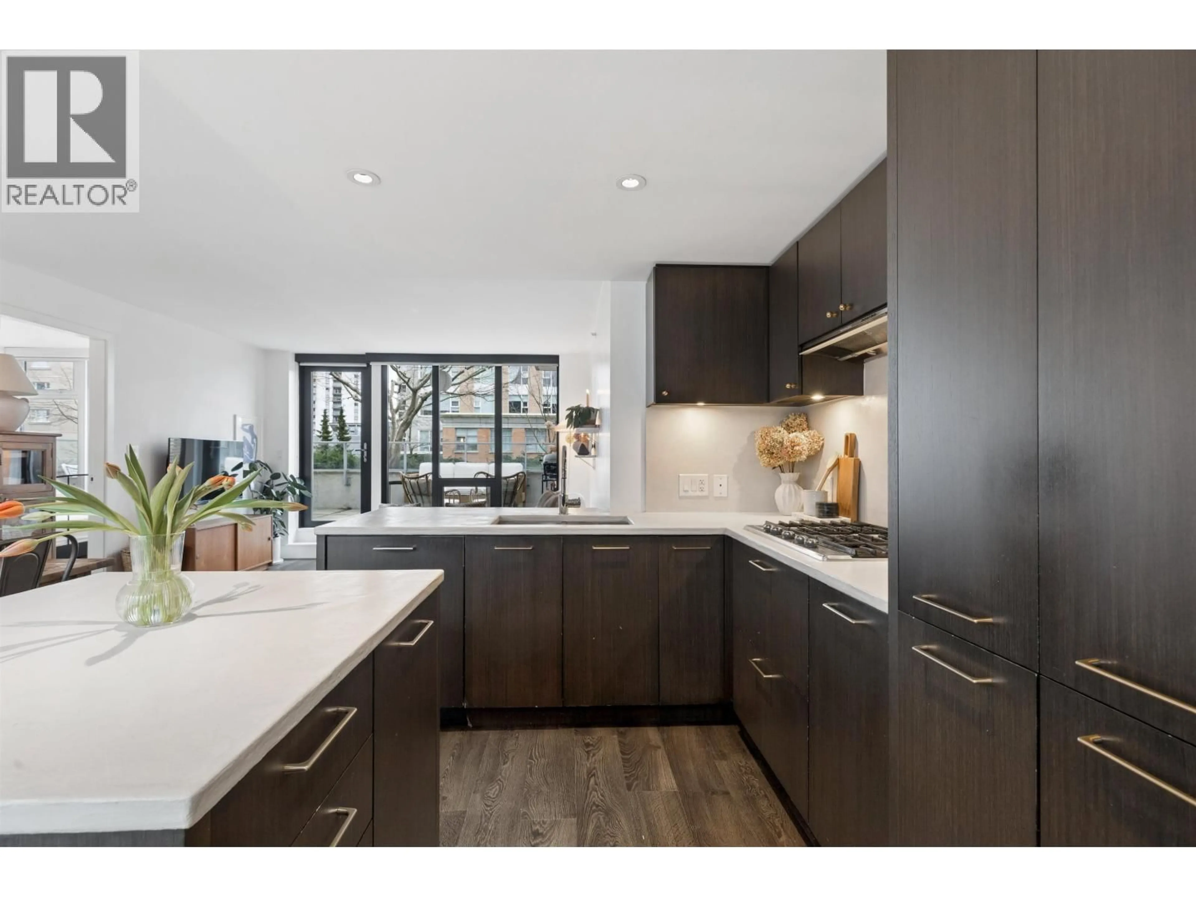 Open concept kitchen, unknown for 303 - 150 15TH STREET, North Vancouver British Columbia V7M1R5