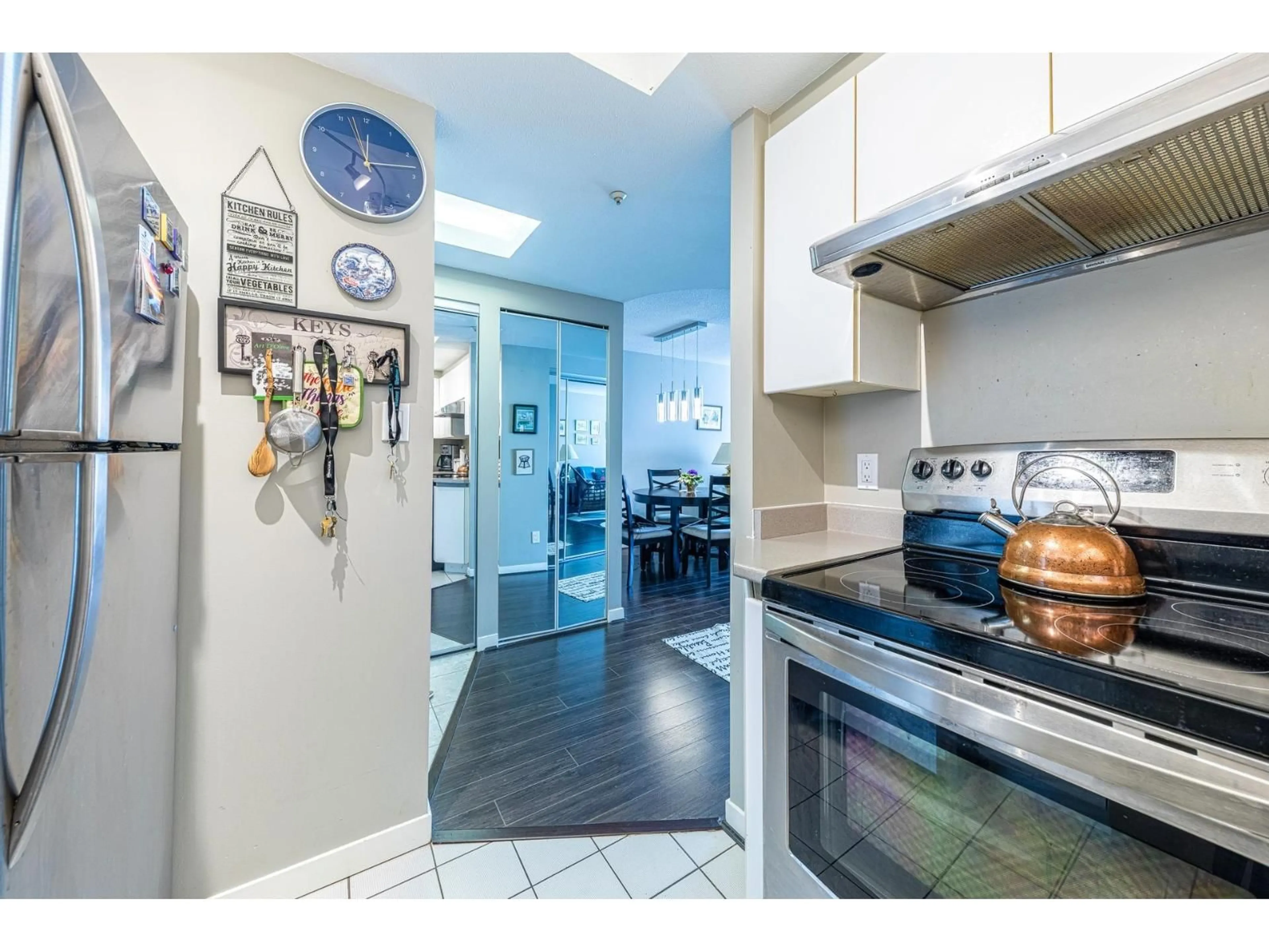 Unknown for 702 - 13383 108 AVENUE, Surrey British Columbia V3T5T6