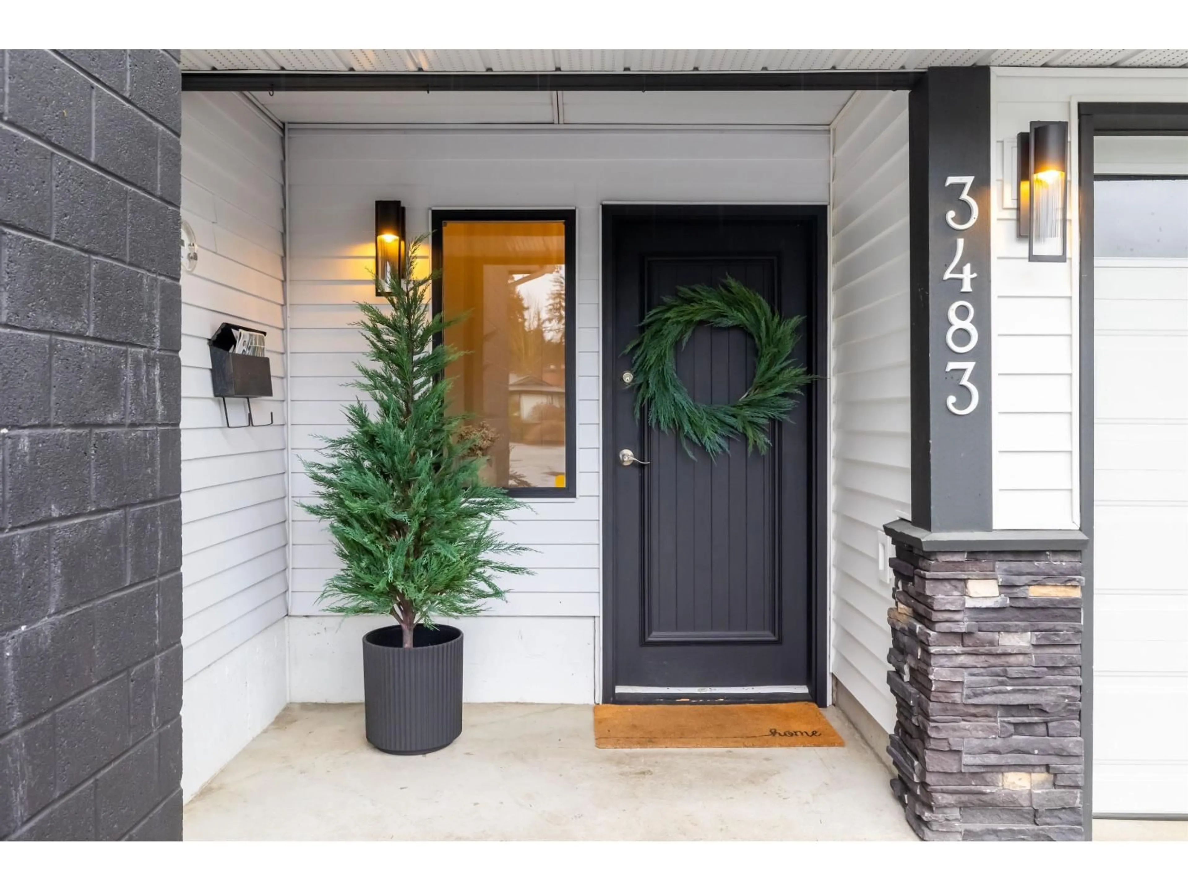 Indoor entryway for 3483 197 STREET, Langley British Columbia V3A7C4