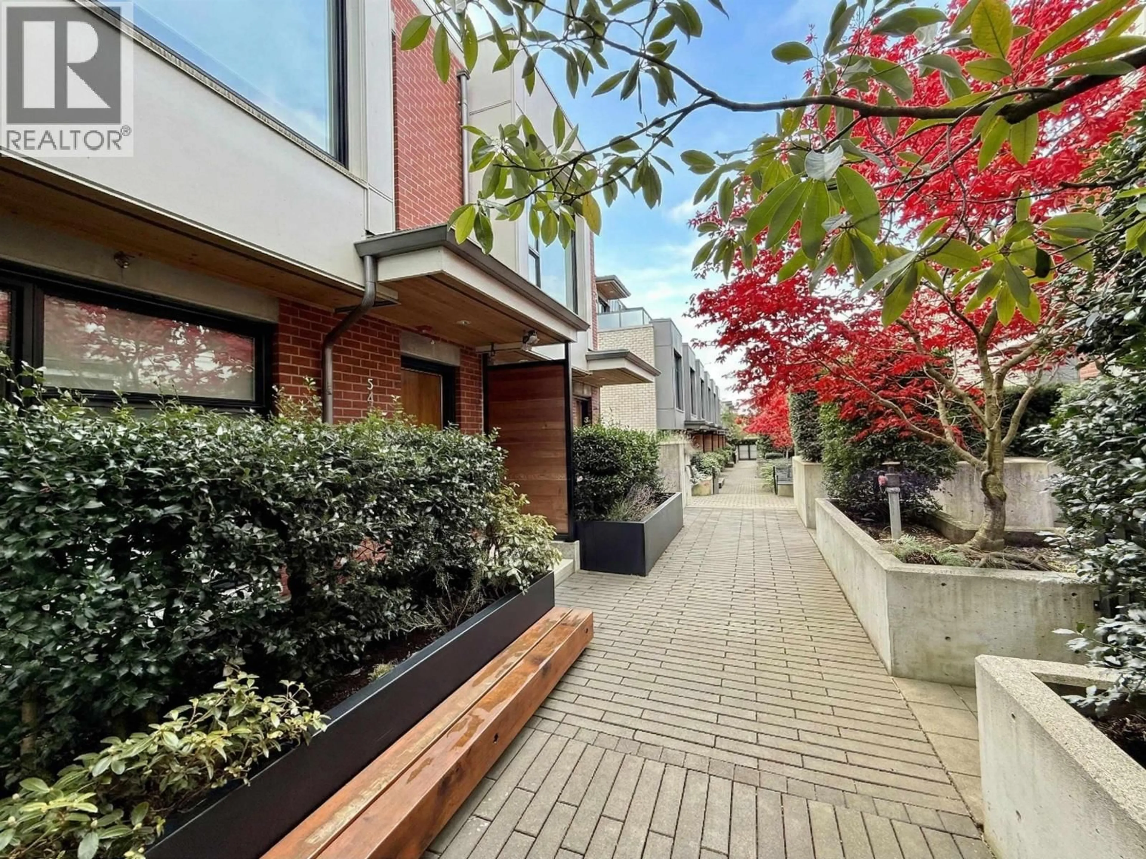 Patio, street for 5458 OAK STREET, Vancouver British Columbia V6M2V6