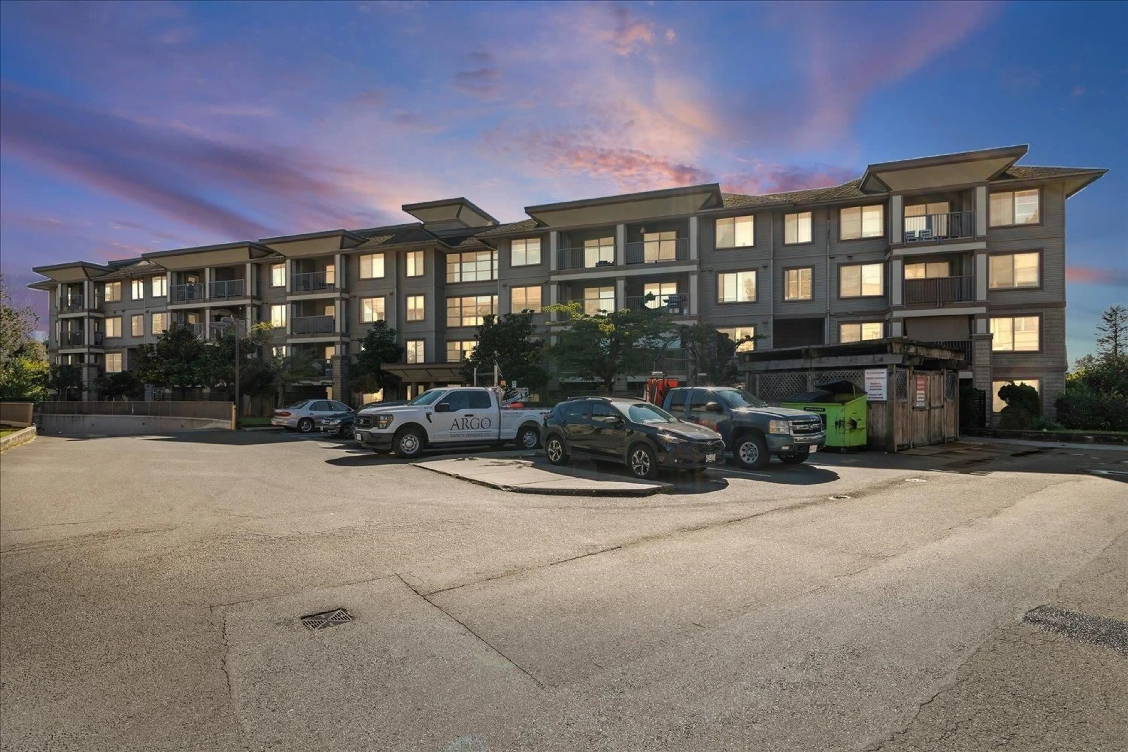 A pic from outside/outdoor area/front of a property/back of a property/a pic from drone, unknown for 109 - 45555 YALE ROAD, Chilliwack British Columbia V2P0A9