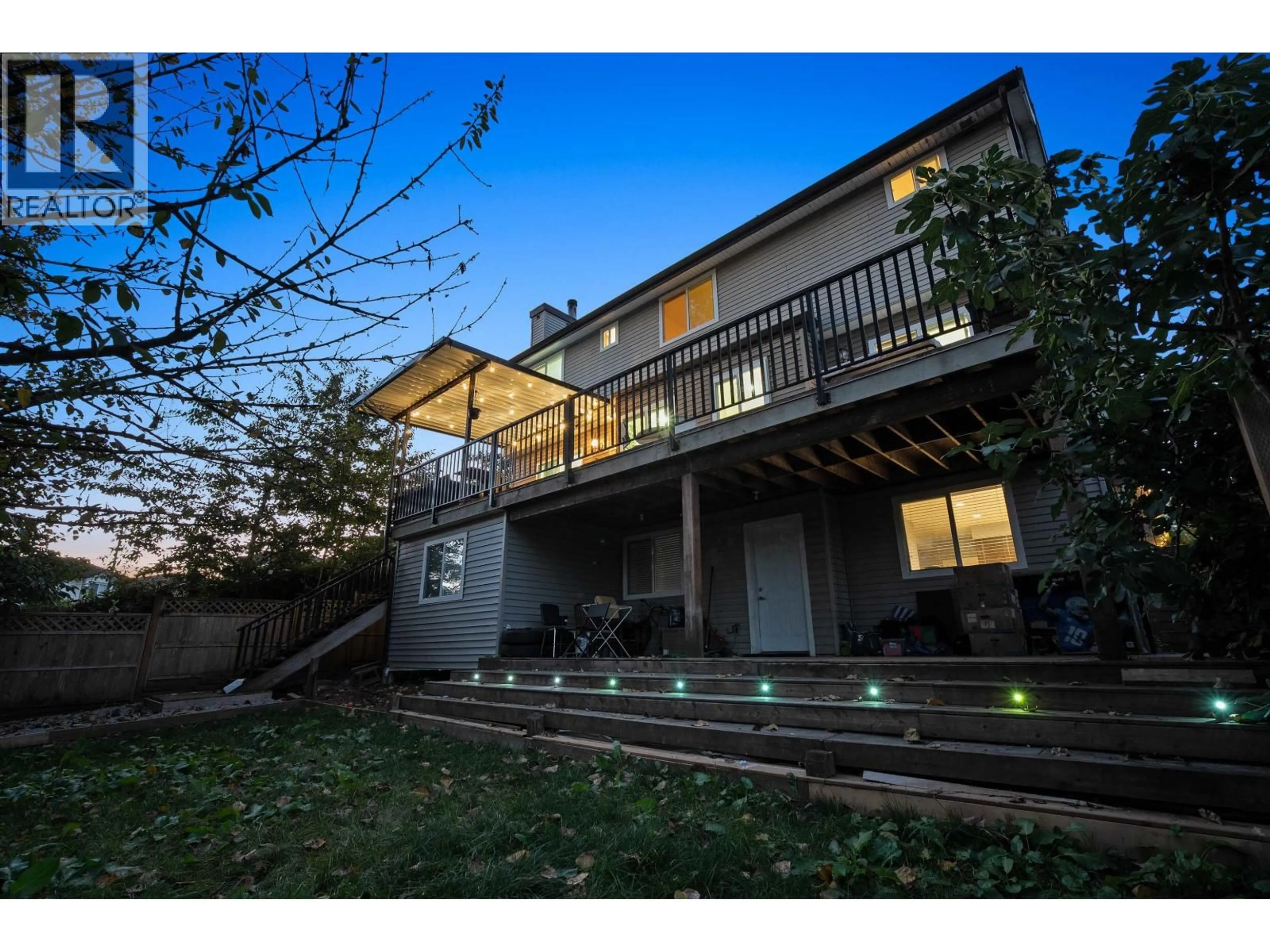 A pic from outside/outdoor area/front of a property/back of a property/a pic from drone, unknown for 2378 MARIANA PLACE, Coquitlam British Columbia V3K6S2