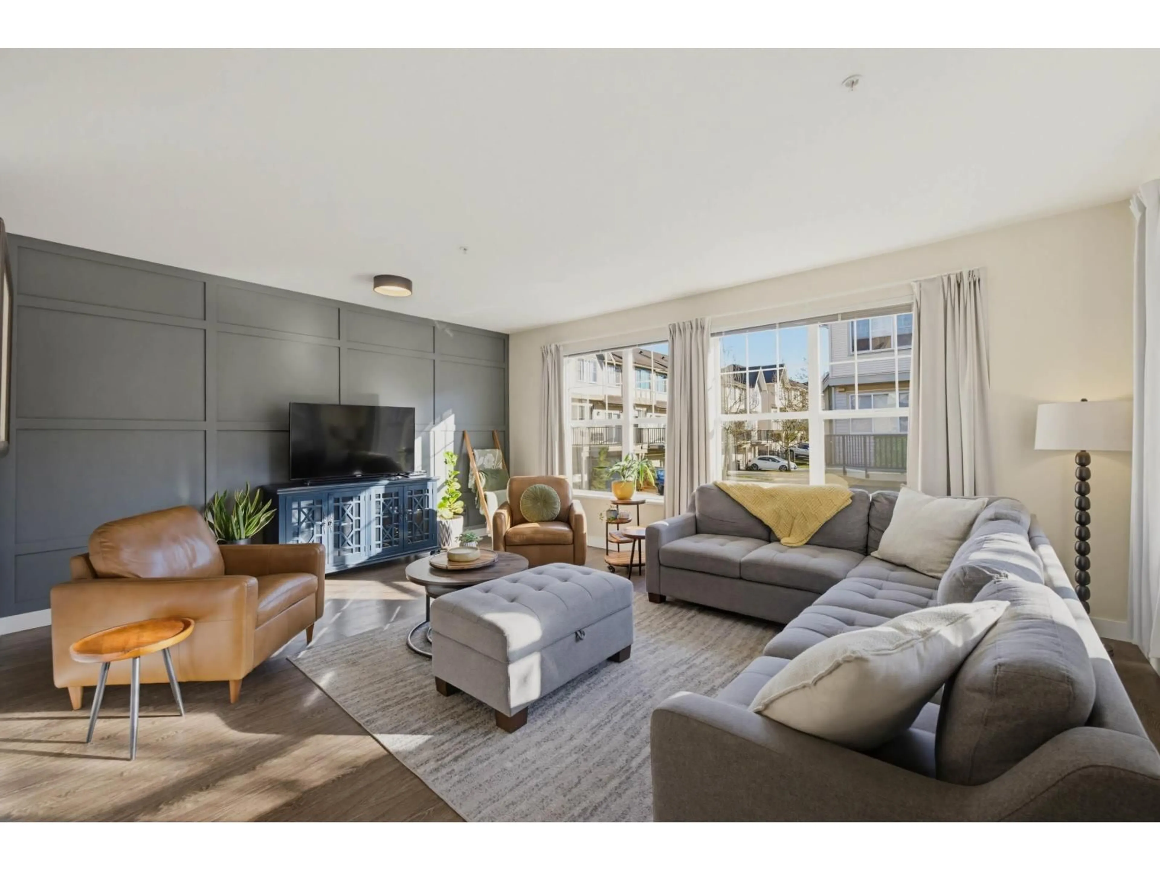 Living room with furniture, unknown for 27 - 8089 209 STREET, Langley British Columbia V2Y0B1