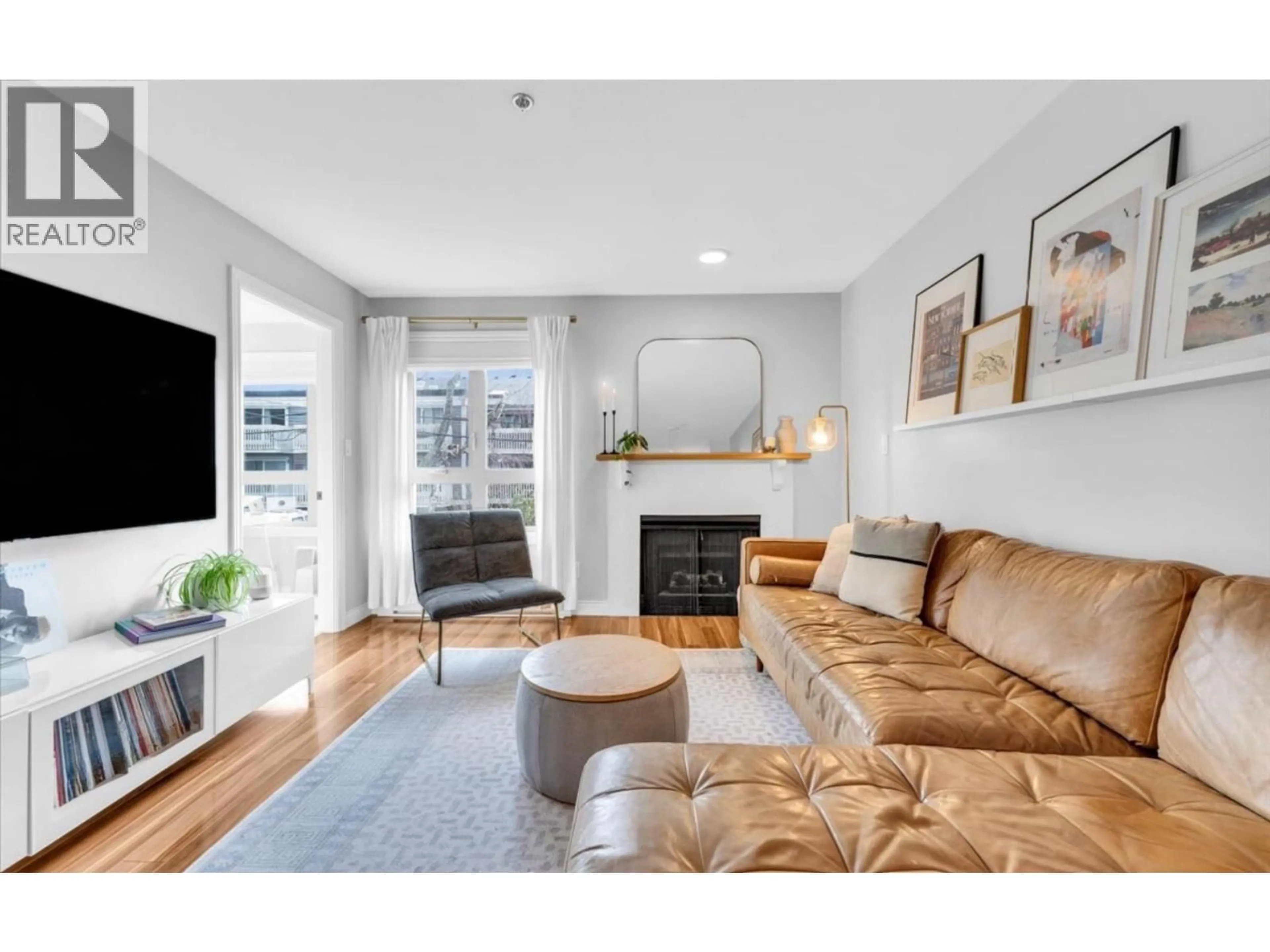 Living room with furniture, unknown for 208 - 1516 1ST AVENUE, Vancouver British Columbia V5N1A5