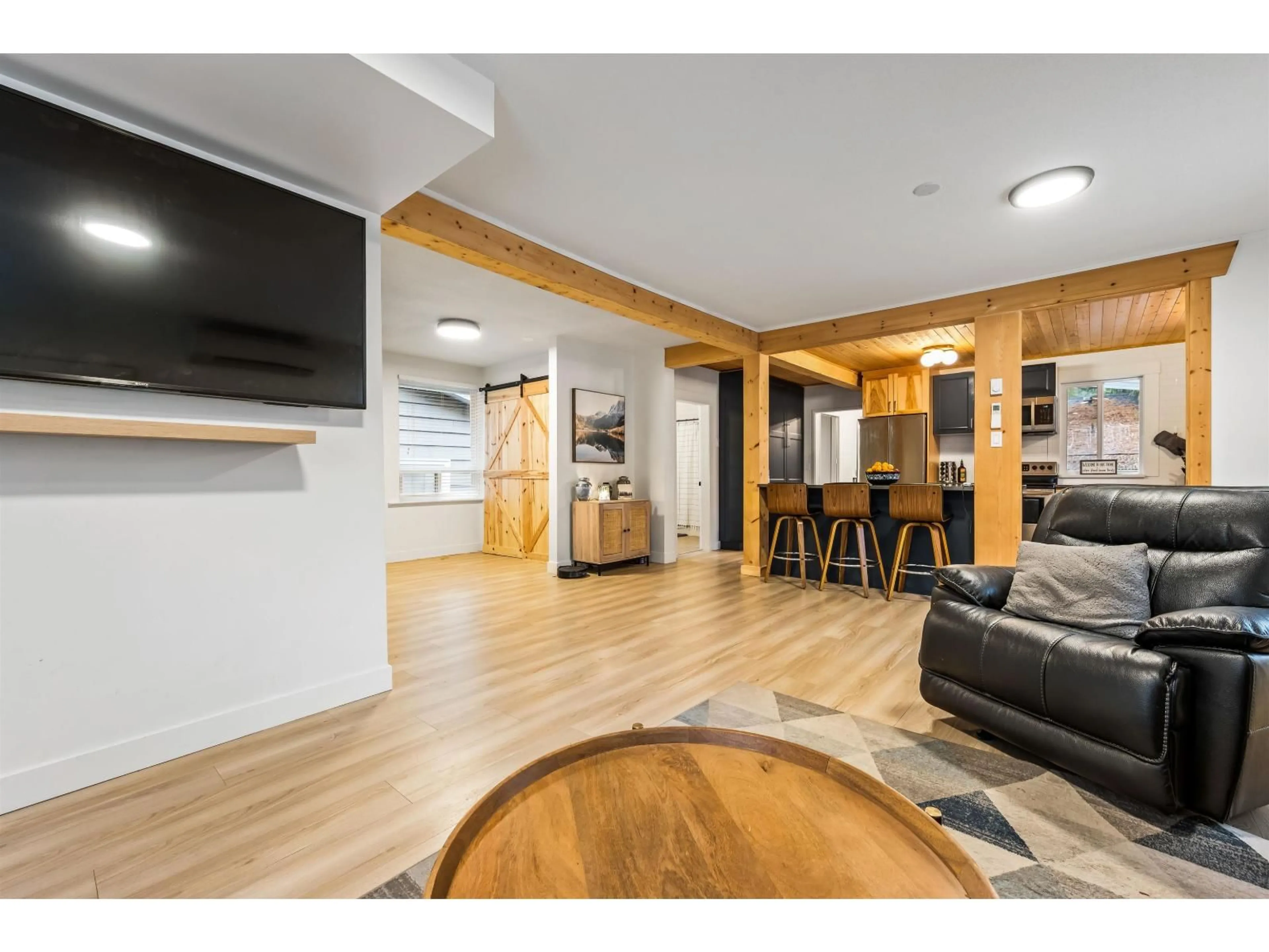 Open concept kitchen, wood/laminate floor for 275 FIR STREET, Cultus Lake British Columbia V2R4Y5