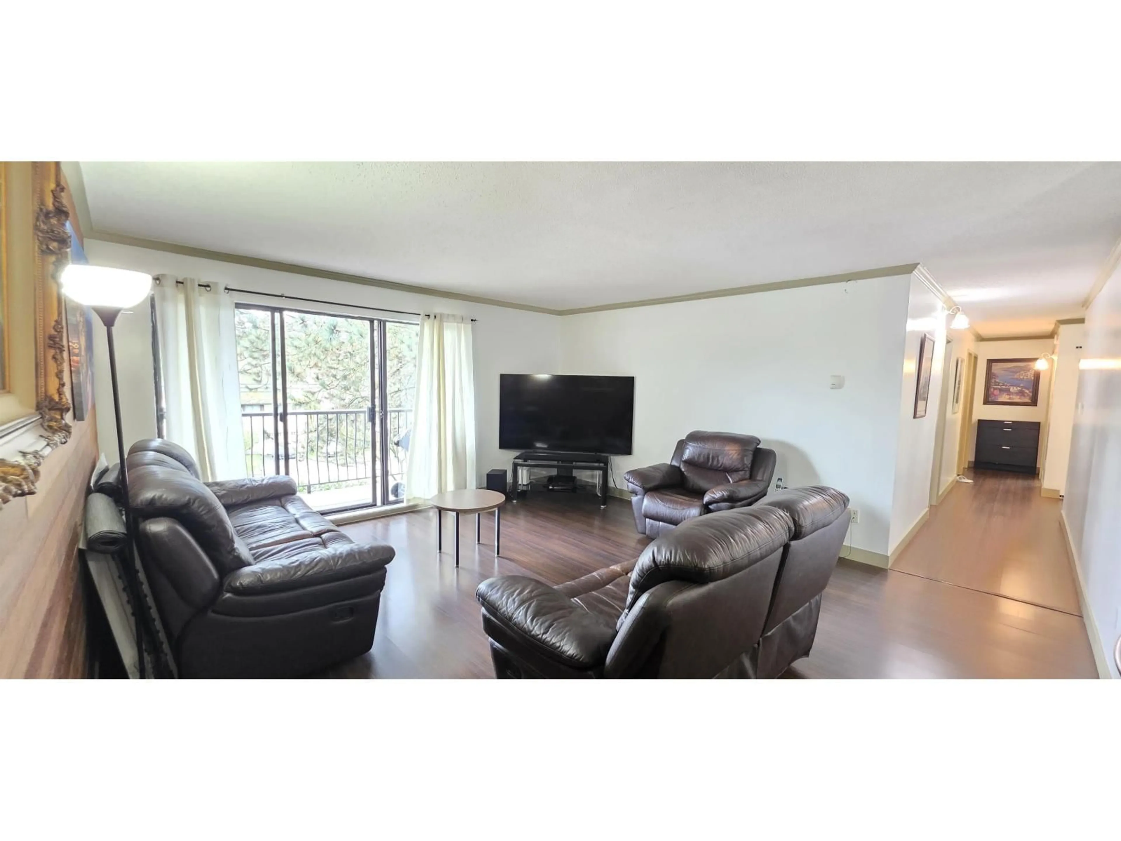 Living room with furniture, unknown for 202 - 7473 140 STREET, Surrey British Columbia V3W6G5