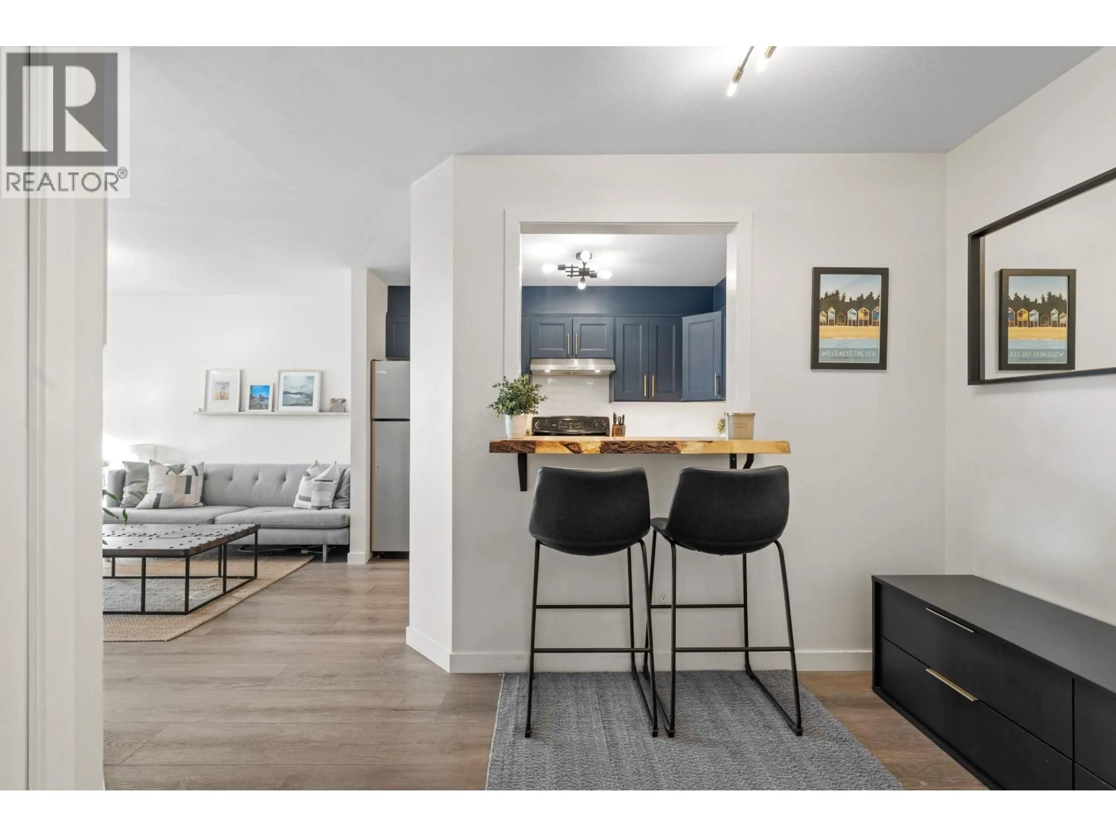 Unknown for 203 - 202 MOWAT STREET, New Westminster British Columbia V3M4B2