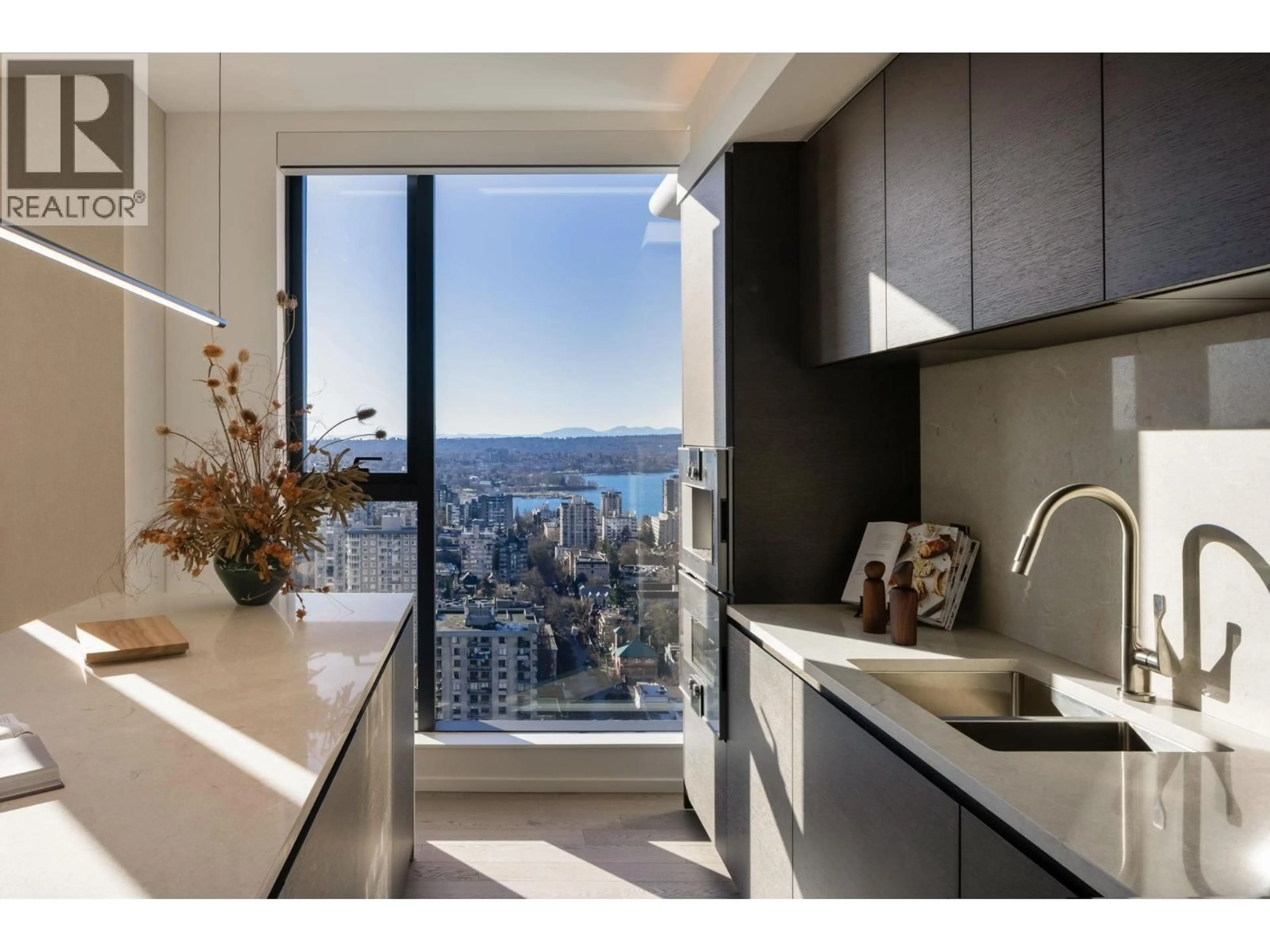 Contemporary kitchen, unknown for 3102 - 1482 ROBSON STREET, Vancouver British Columbia V6G1B9