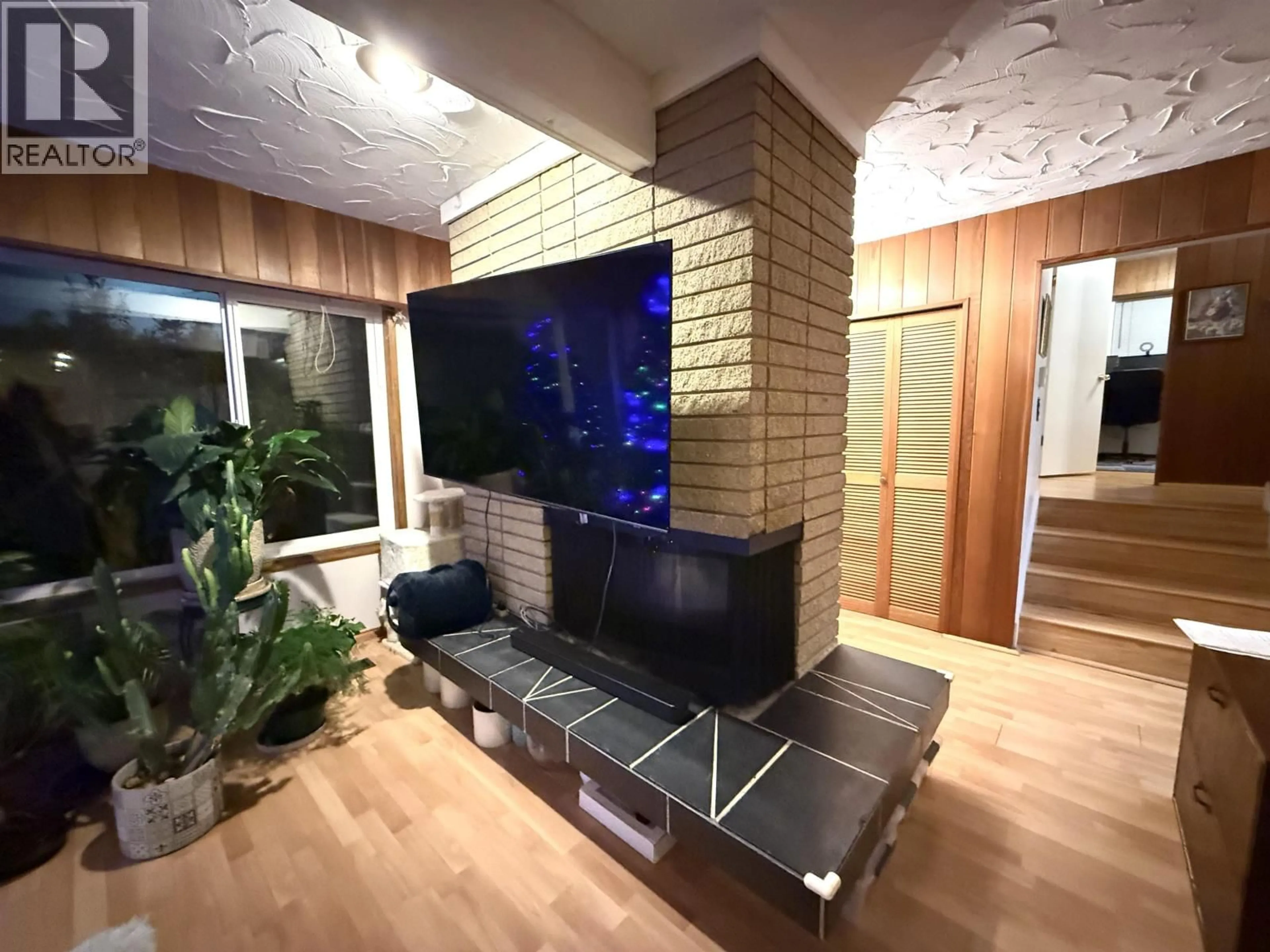 Unknown for 7040 HALIFAX STREET, Burnaby British Columbia V5A1L8