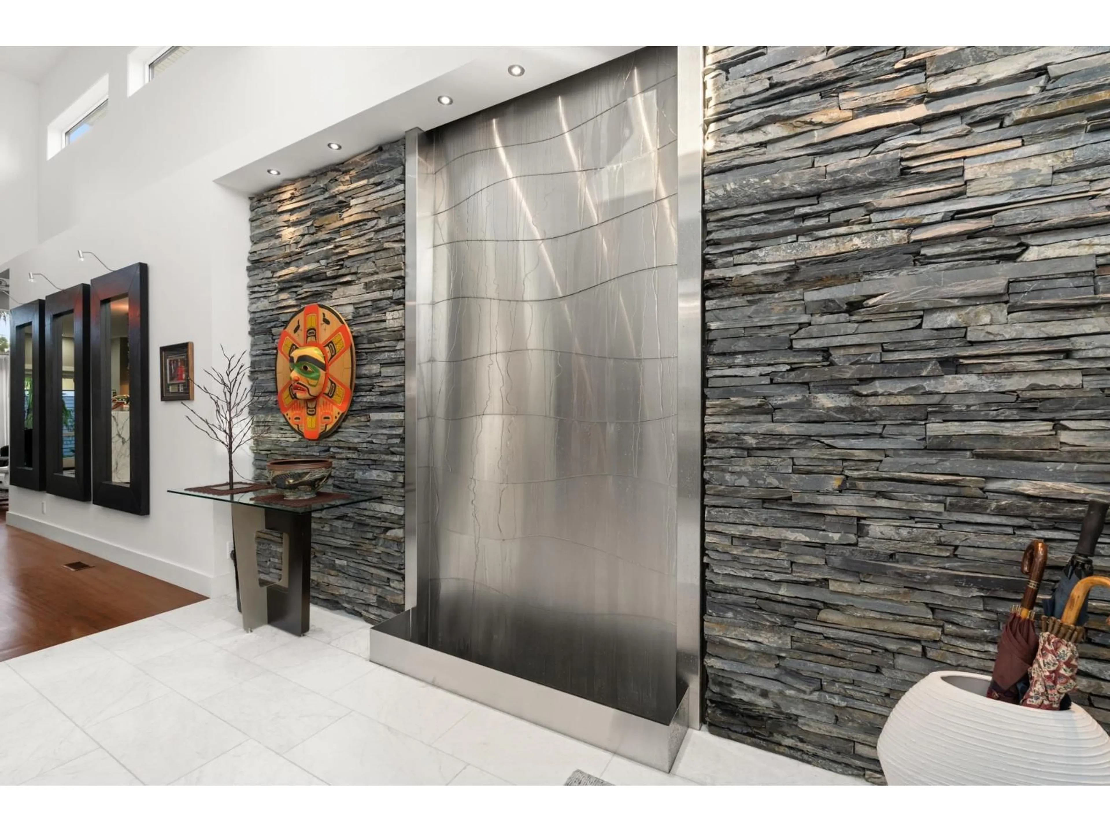 Unknown for 15461 18TH AVENUE, Surrey British Columbia V4A1X1