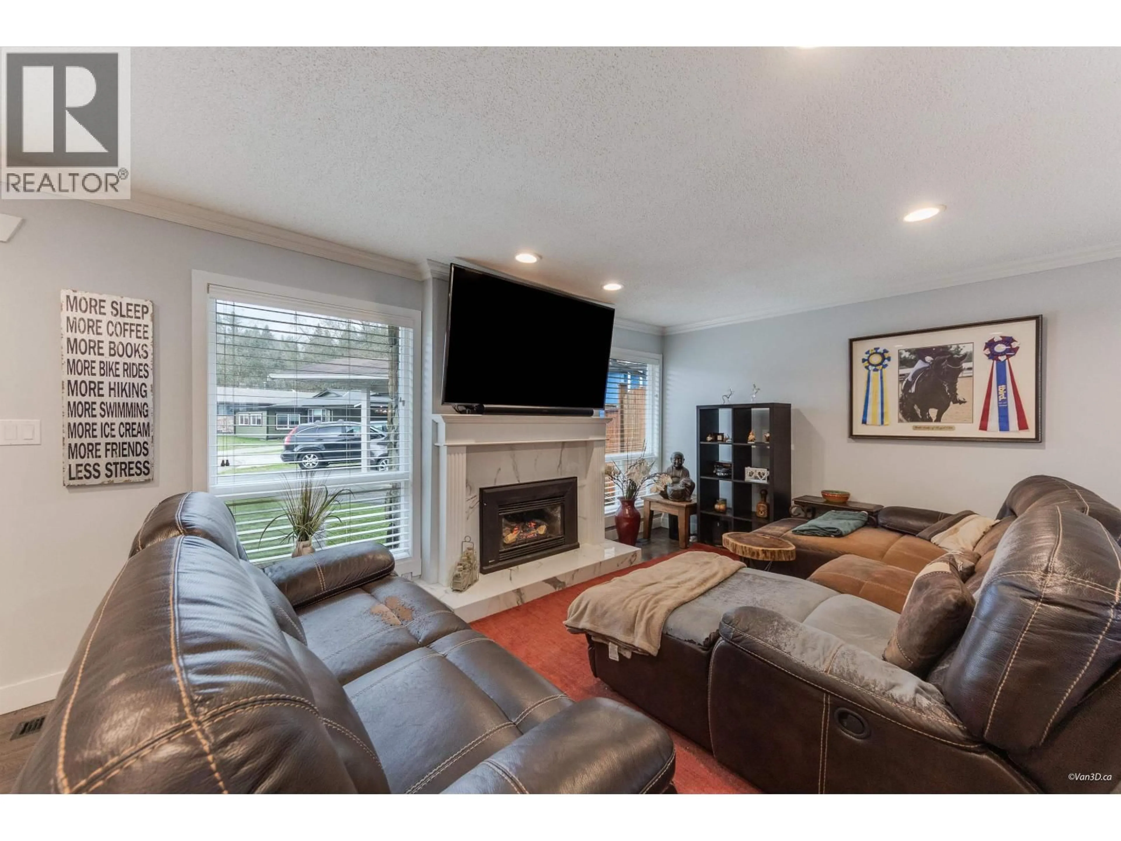 Living room with furniture, unknown for 1904 LODGE PLACE, Coquitlam British Columbia V3E1A9