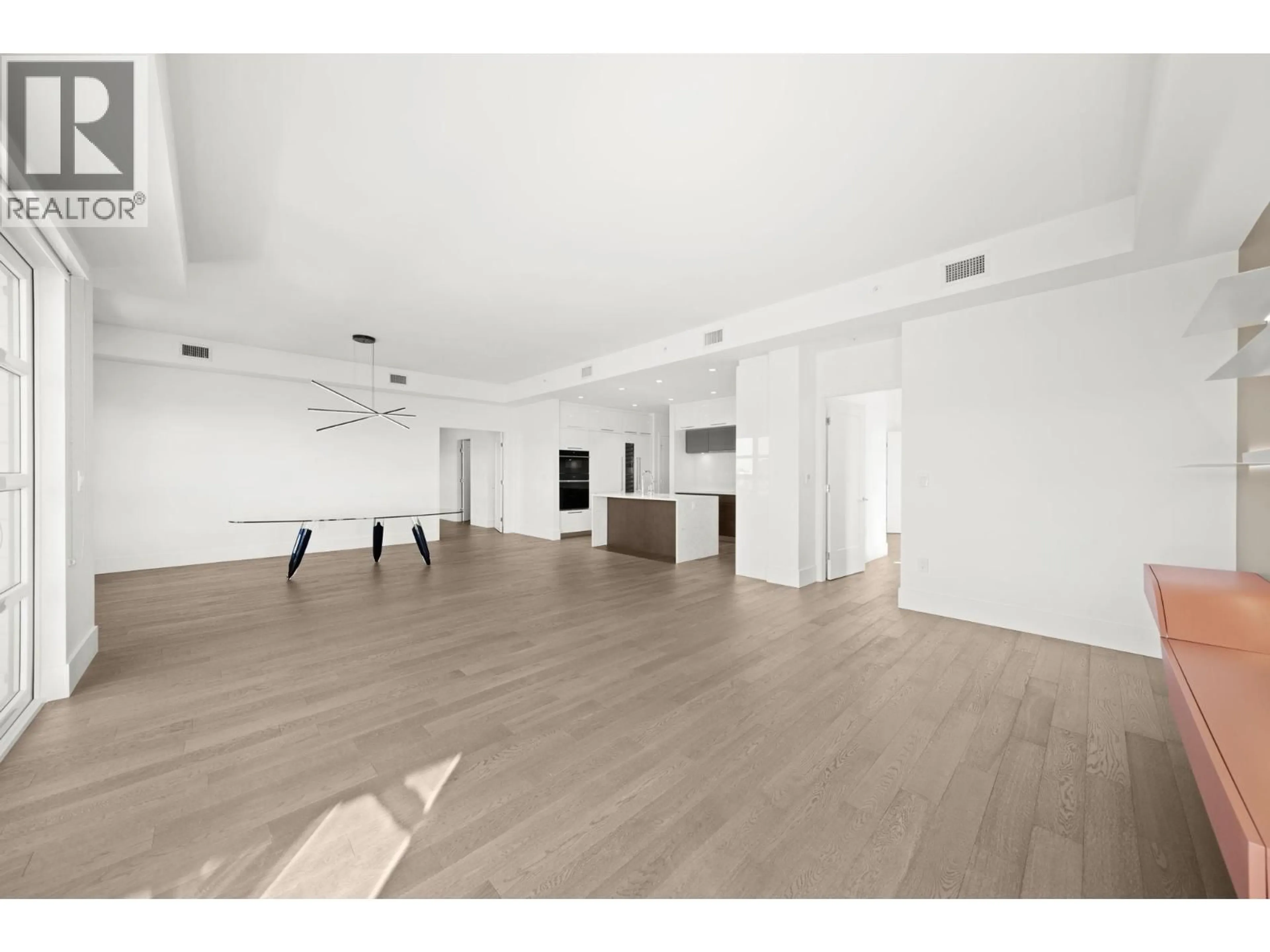 A pic of a room for 504 - 6168 EAST BOULEVARD, Vancouver British Columbia V6M3V6