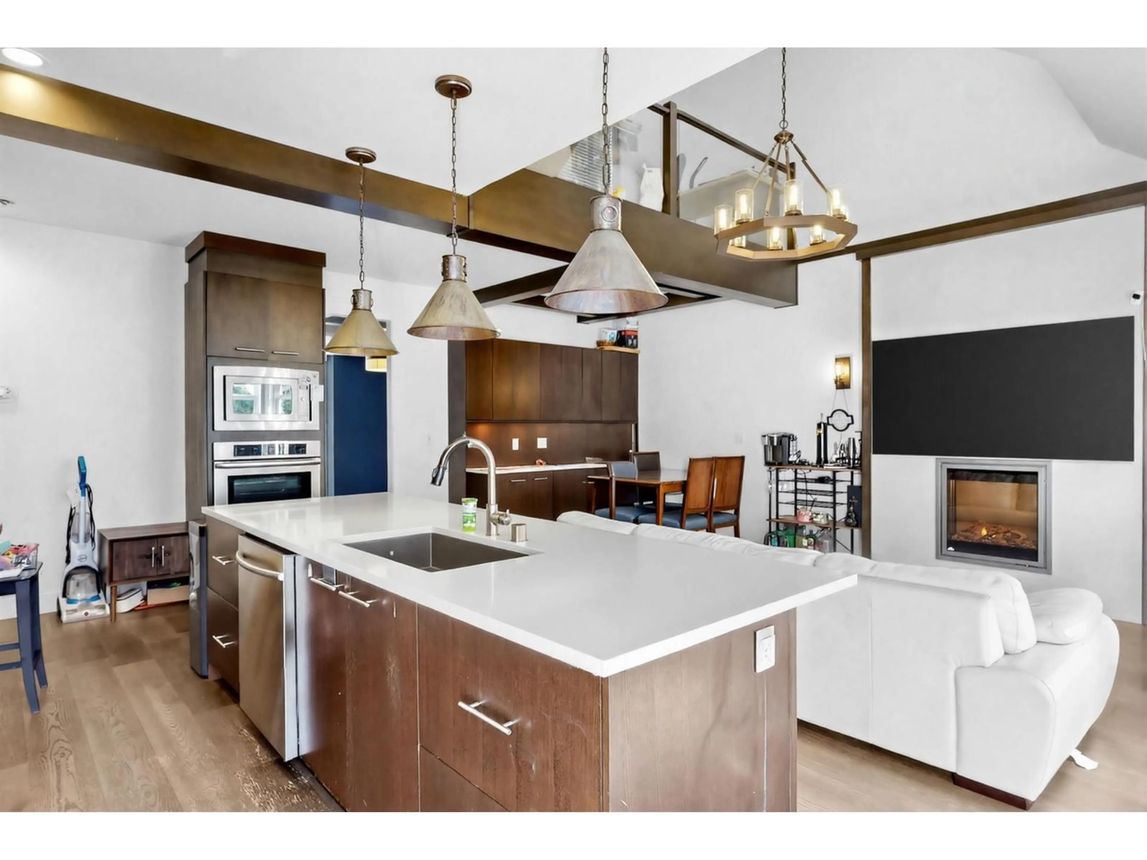 Contemporary kitchen, unknown for 34 - 15977 26 AVENUE, Surrey British Columbia V3Z2W7