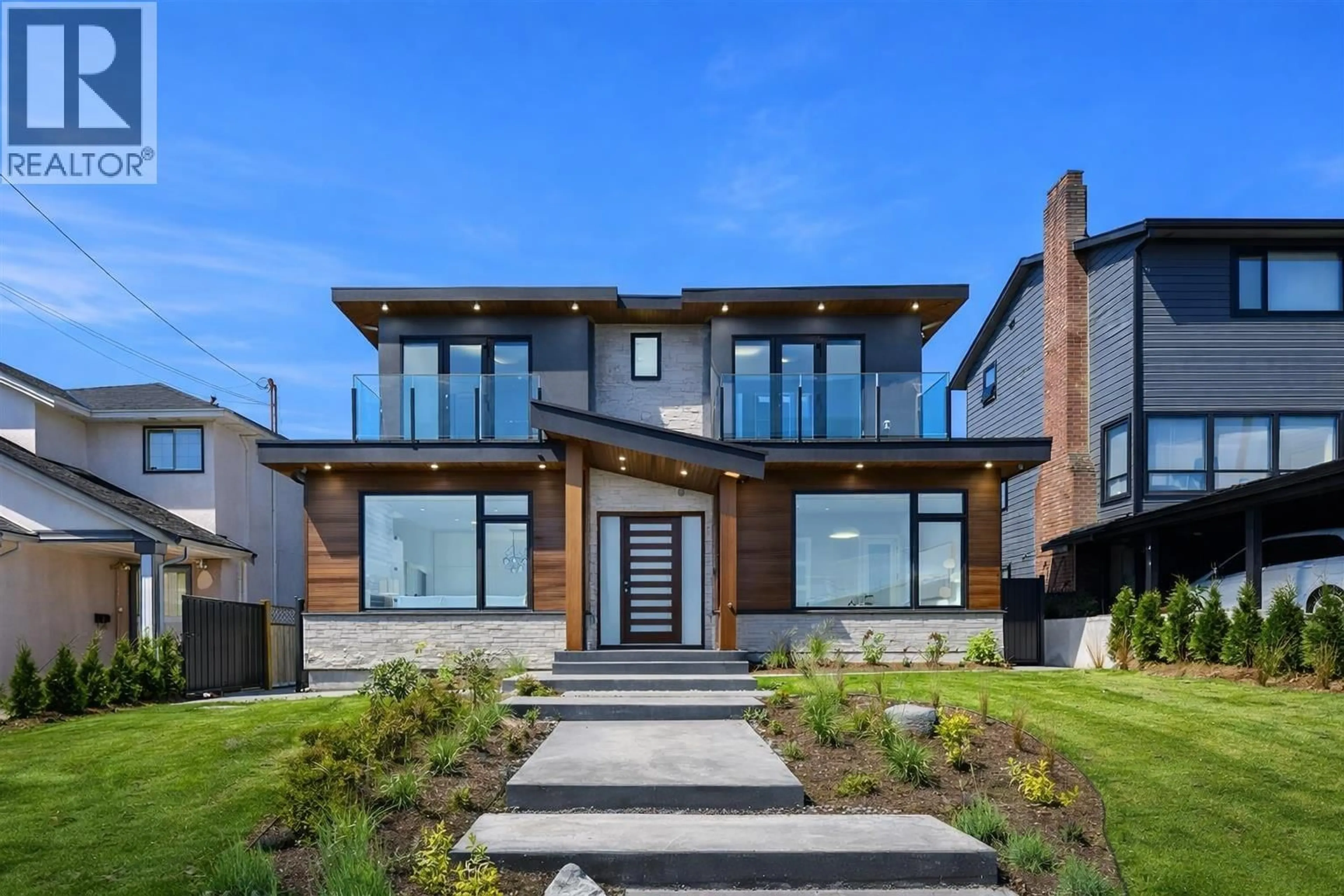 Home with brick exterior material, street for 356 28TH STREET, North Vancouver British Columbia V7N2J1