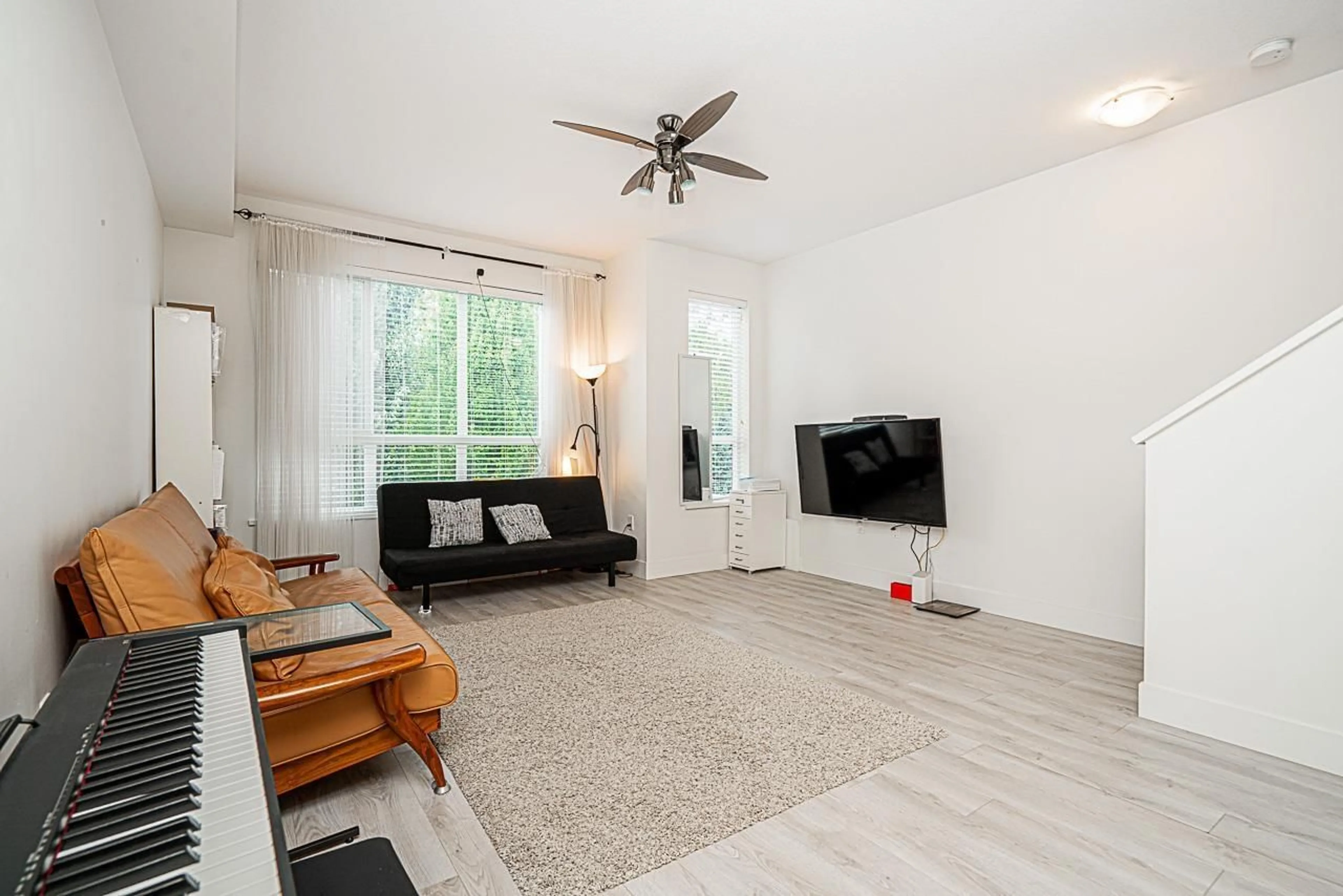 Living room with furniture, unknown for 72 - 8570 204 STREET, Langley British Columbia V2Y0T9