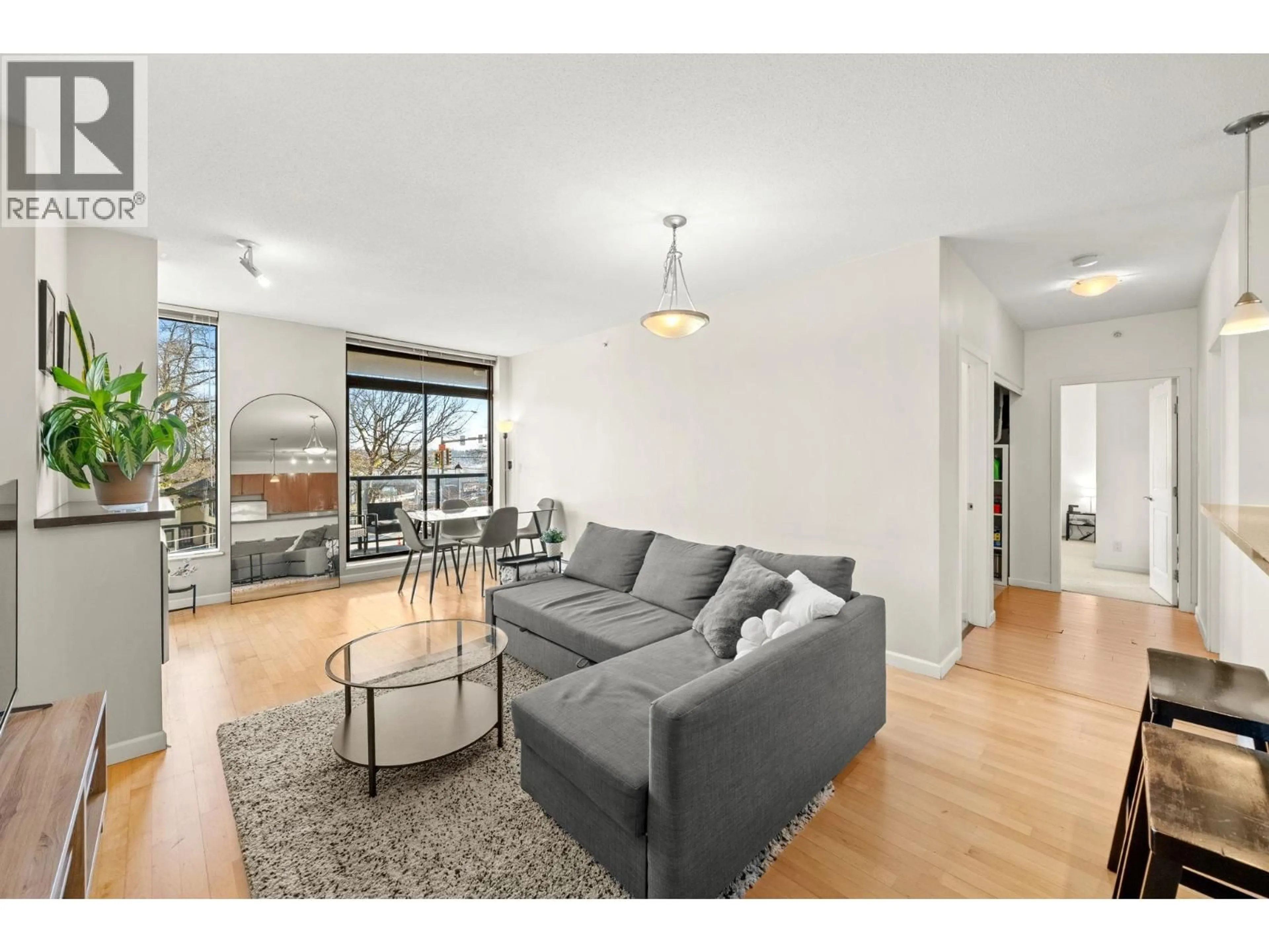 Living room with furniture, wood/laminate floor for 303 - 11 ROYAL AVENUE, New Westminster British Columbia V3L0A8