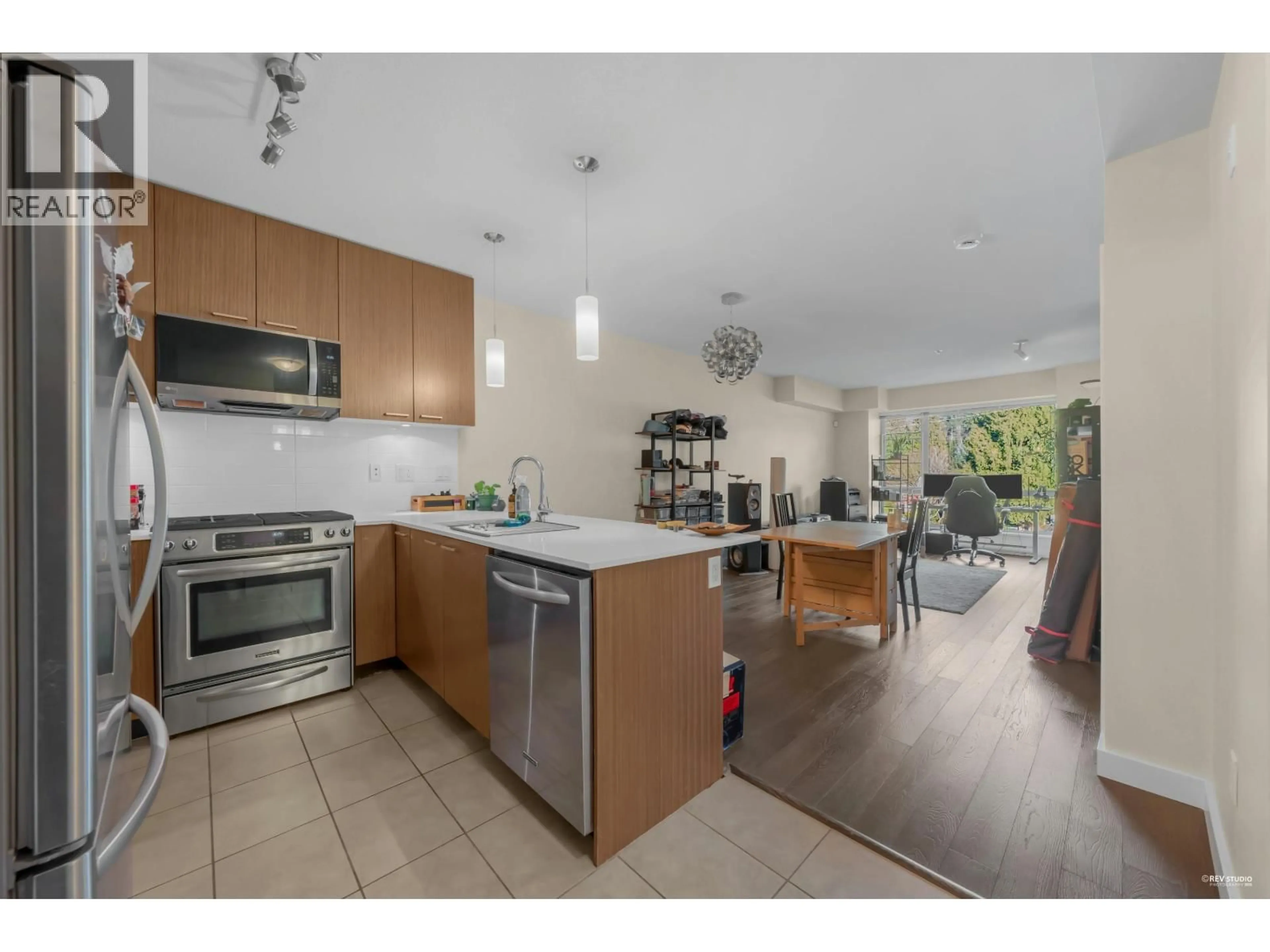 Open concept kitchen, unknown for 315 - 1330 MARINE DRIVE, North Vancouver British Columbia V7P1T4