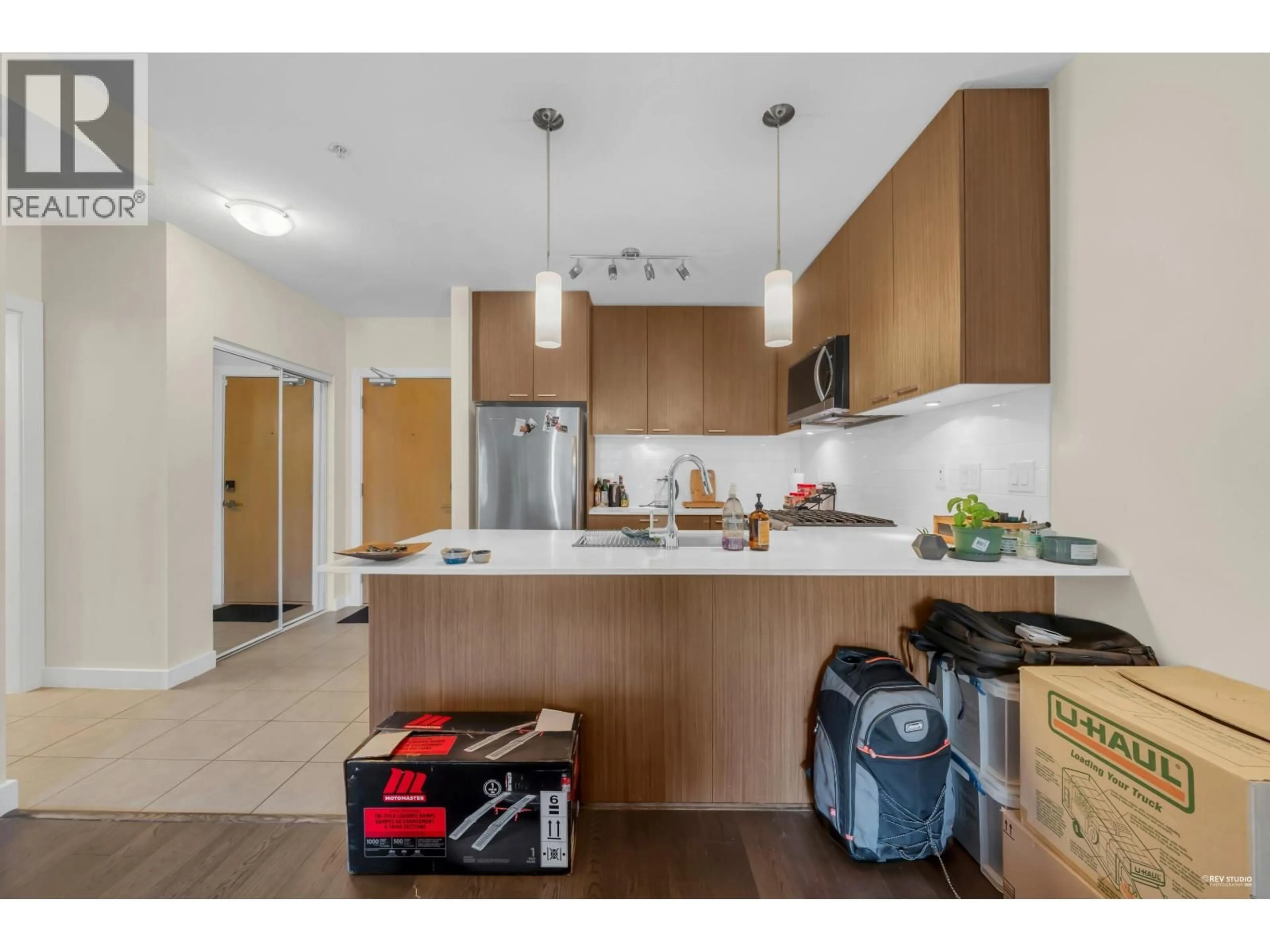 Unknown for 315 - 1330 MARINE DRIVE, North Vancouver British Columbia V7P1T4