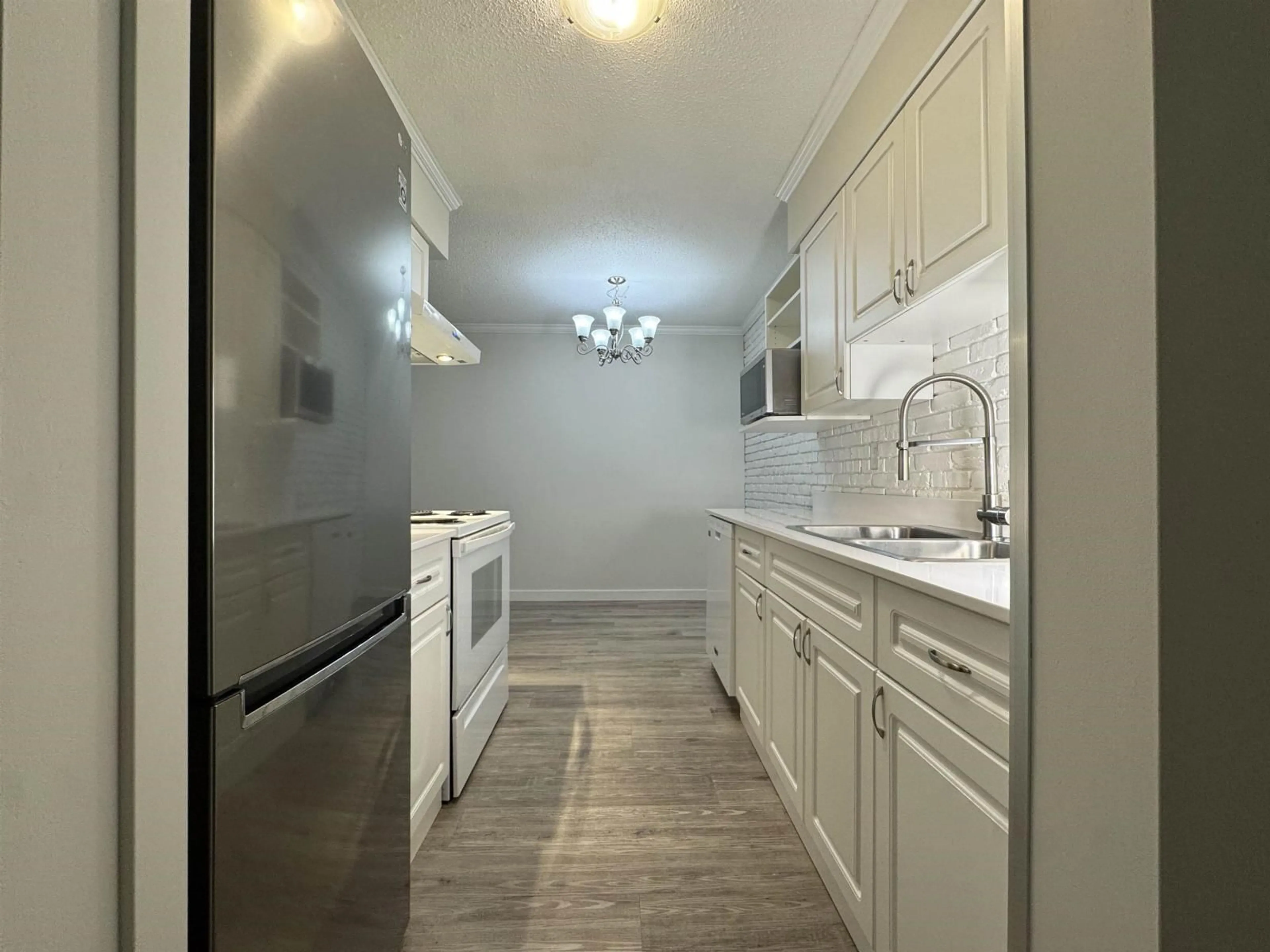 Unknown for 124 - 11806 88 AVENUE, Delta British Columbia V4C3C5