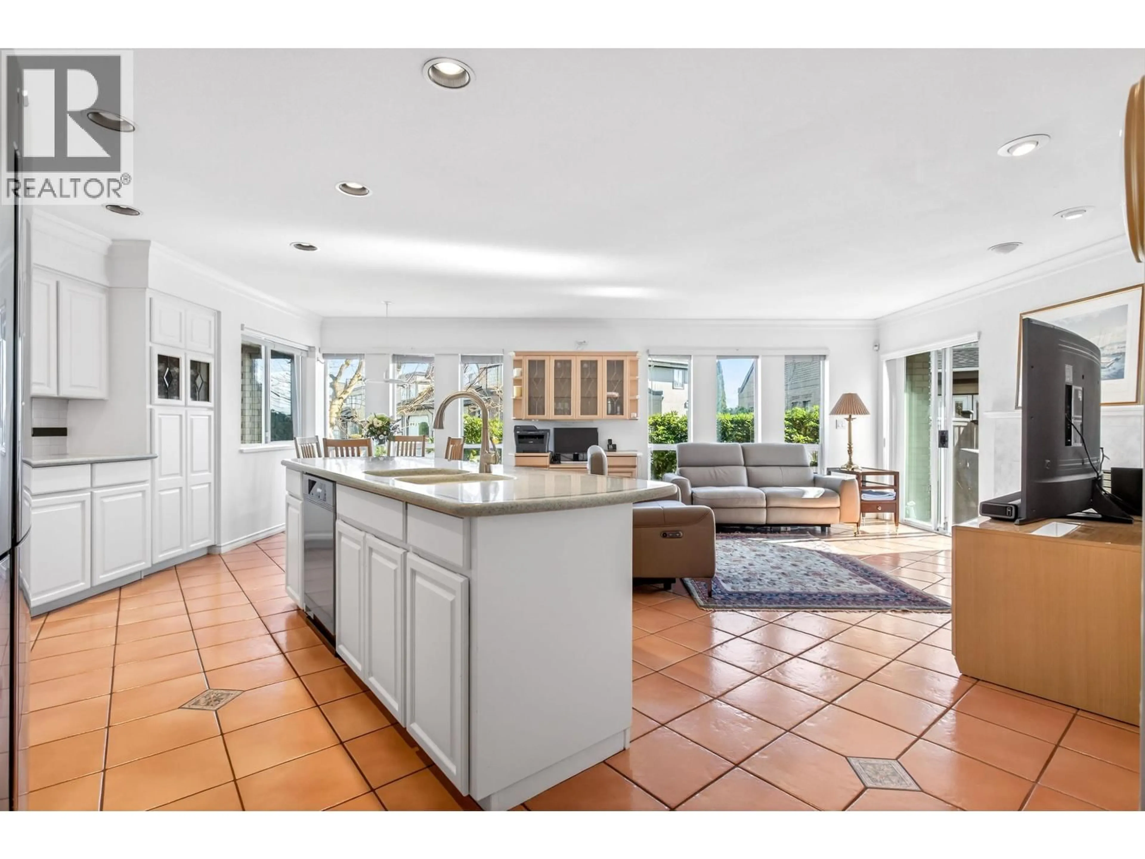 Open concept kitchen, ceramic/tile floor for 15 - 788 CITADEL DRIVE, Port Coquitlam British Columbia V3C6G9