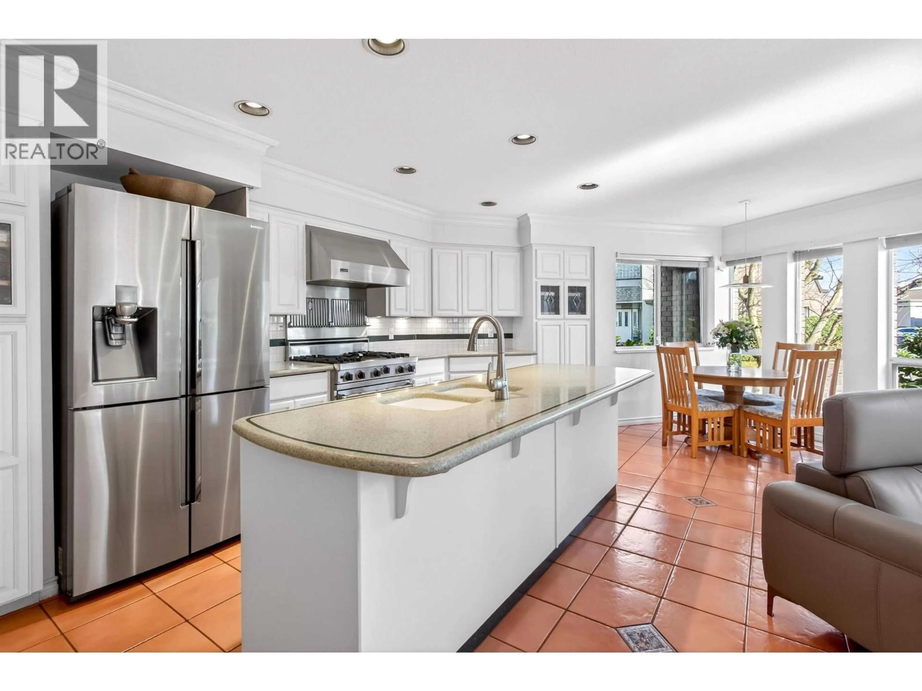 Open concept kitchen, ceramic/tile floor for 15 - 788 CITADEL DRIVE, Port Coquitlam British Columbia V3C6G9