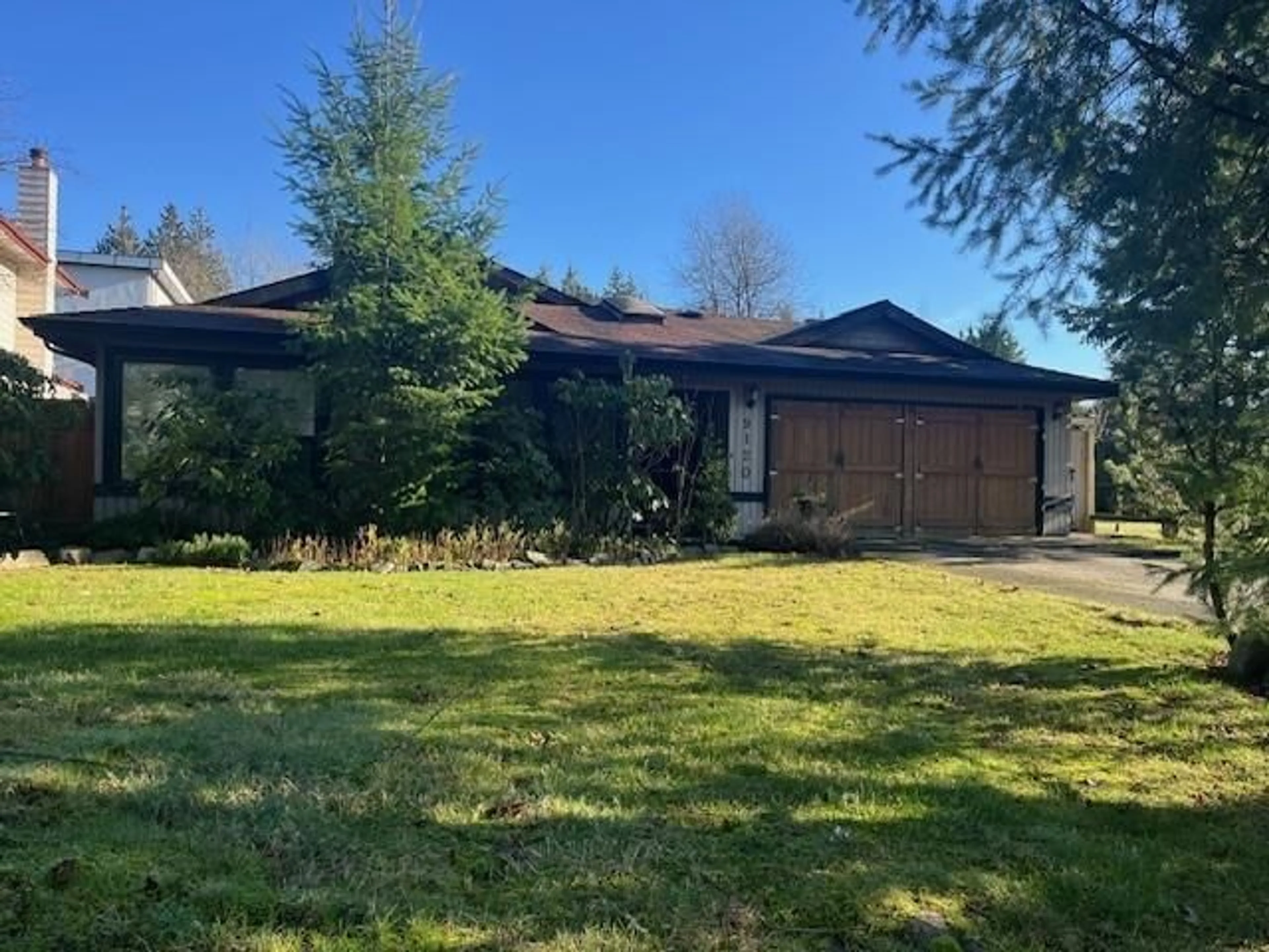A pic from outside/outdoor area/front of a property/back of a property/a pic from drone, street for 9120 145A STREET, Surrey British Columbia V3R7L7