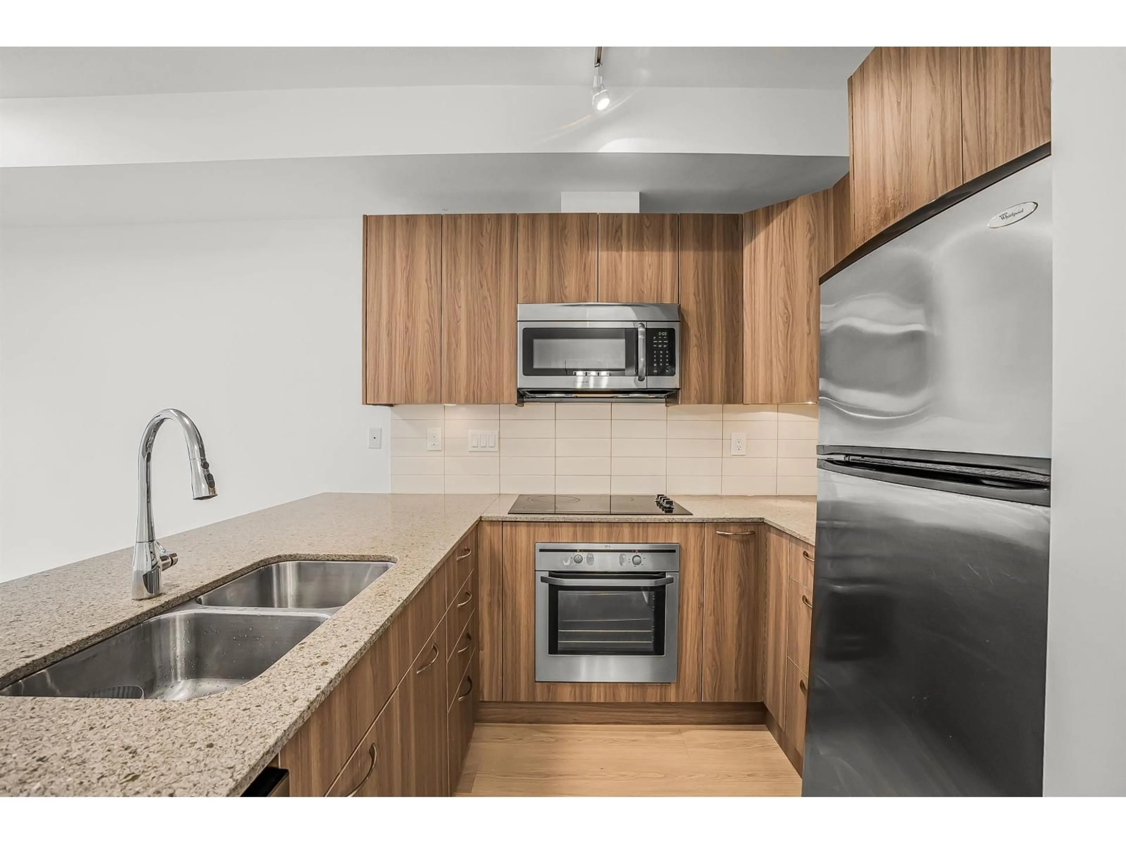 Standard kitchen, unknown for 103 - 13321 102A AVENUE, Surrey British Columbia V3T1P6