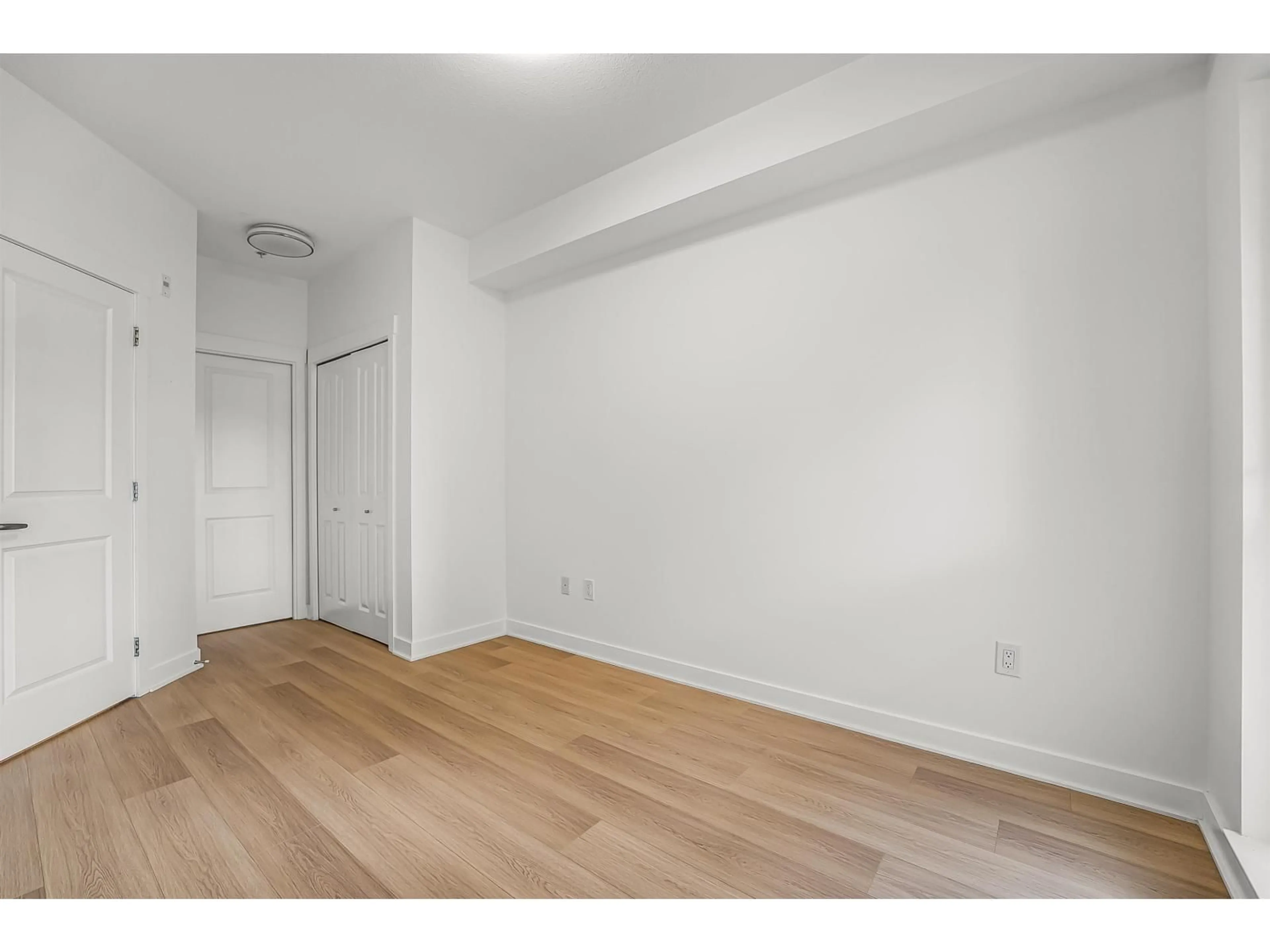 A pic of a room for 103 - 13321 102A AVENUE, Surrey British Columbia V3T1P6