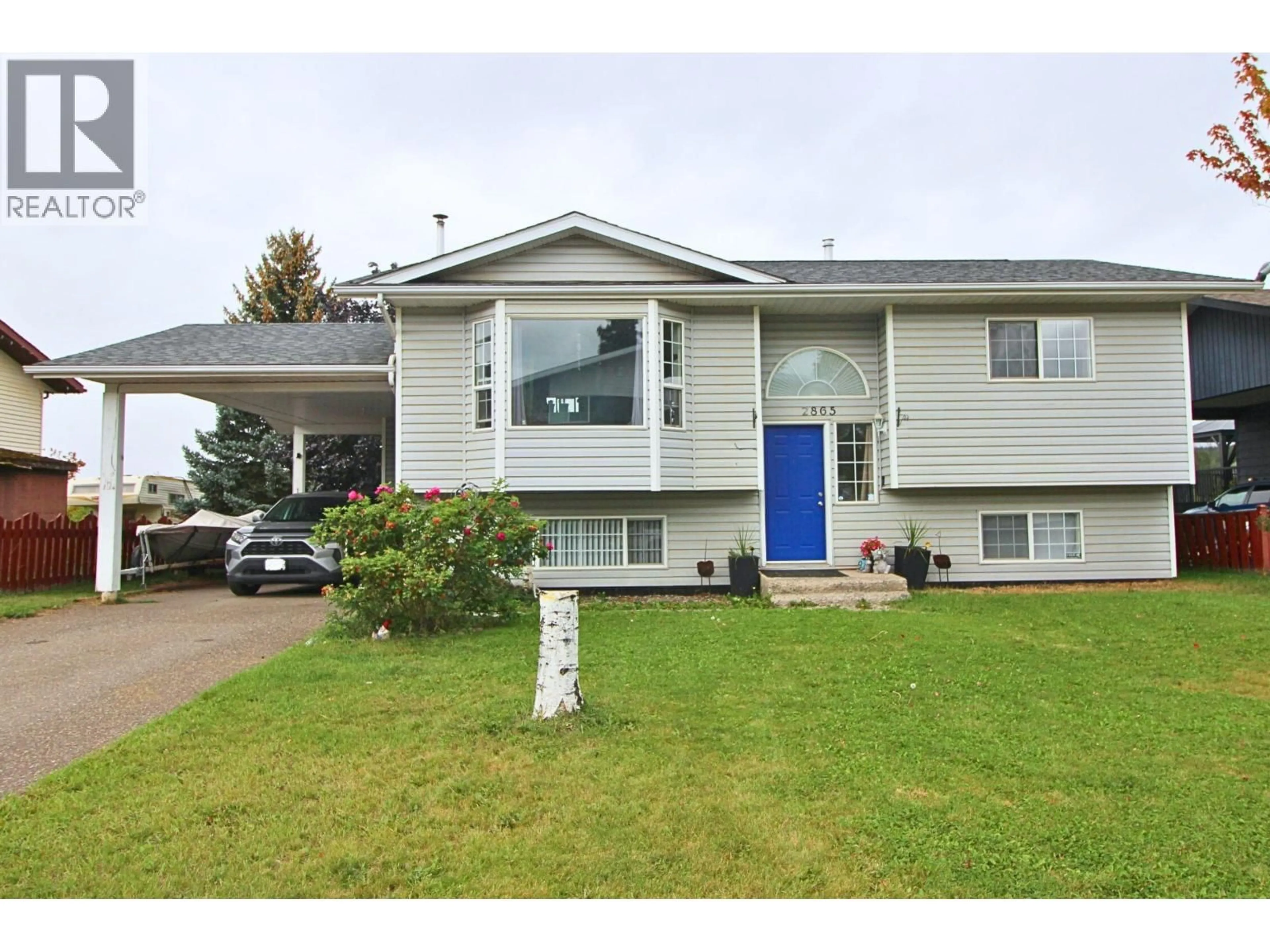 Home with vinyl exterior material, street for 2865 ELLIOTT CRESCENT, Houston British Columbia V0J1Z0