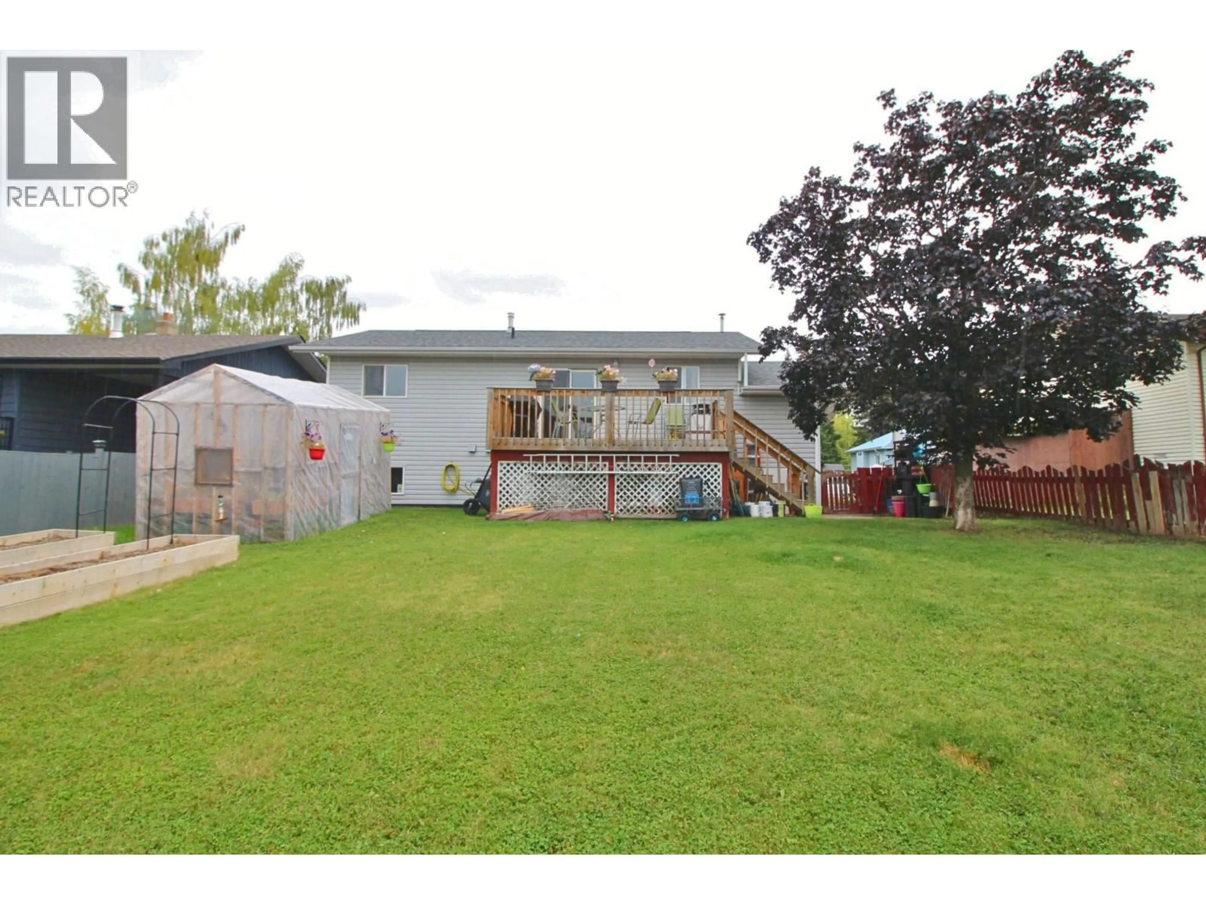 A pic from outside/outdoor area/front of a property/back of a property/a pic from drone, unknown for 2865 ELLIOTT CRESCENT, Houston British Columbia V0J1Z0