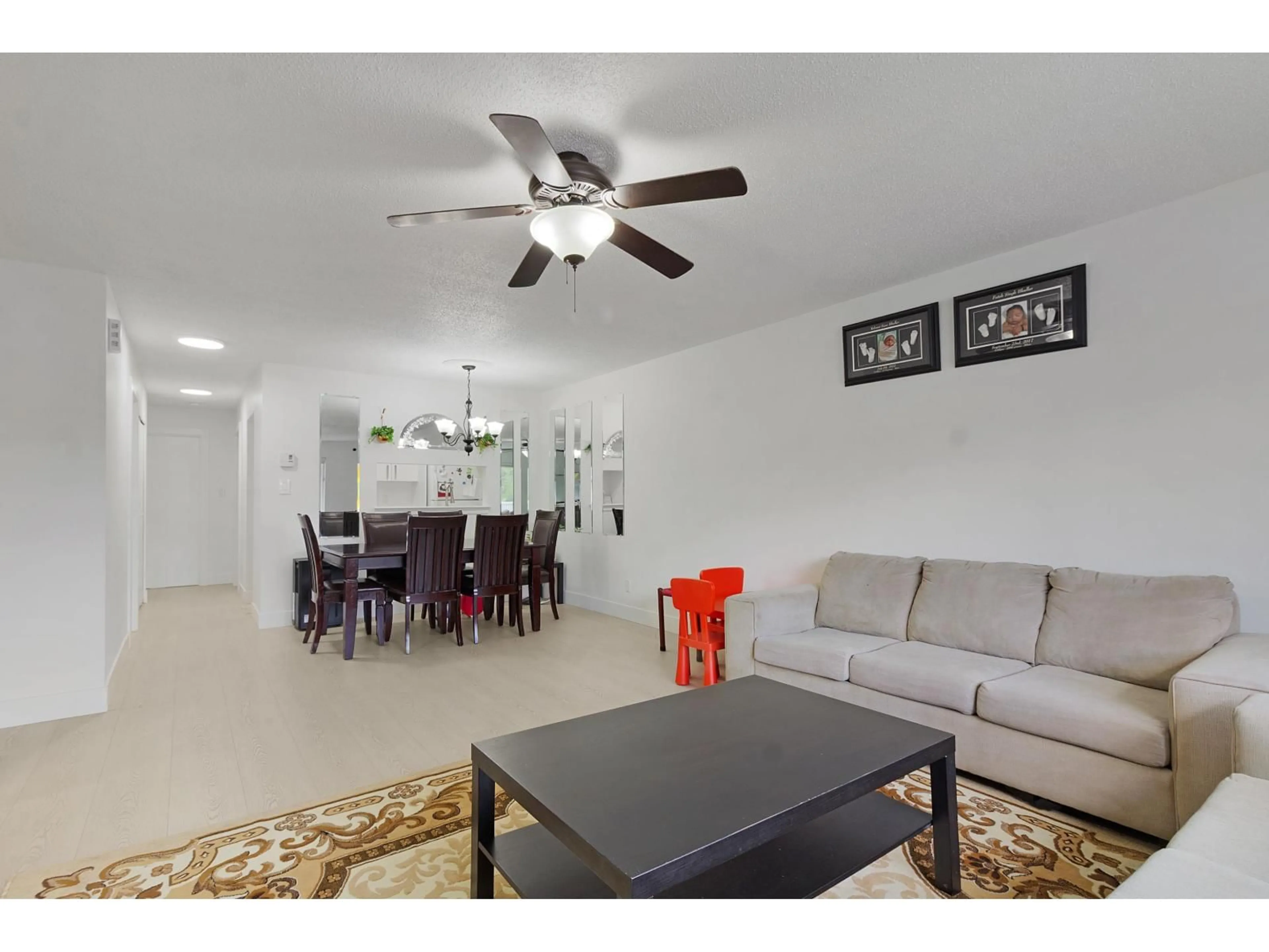 Living room with furniture, unknown for 303 - 13955 72 AVENUE, Surrey British Columbia V3W2P6