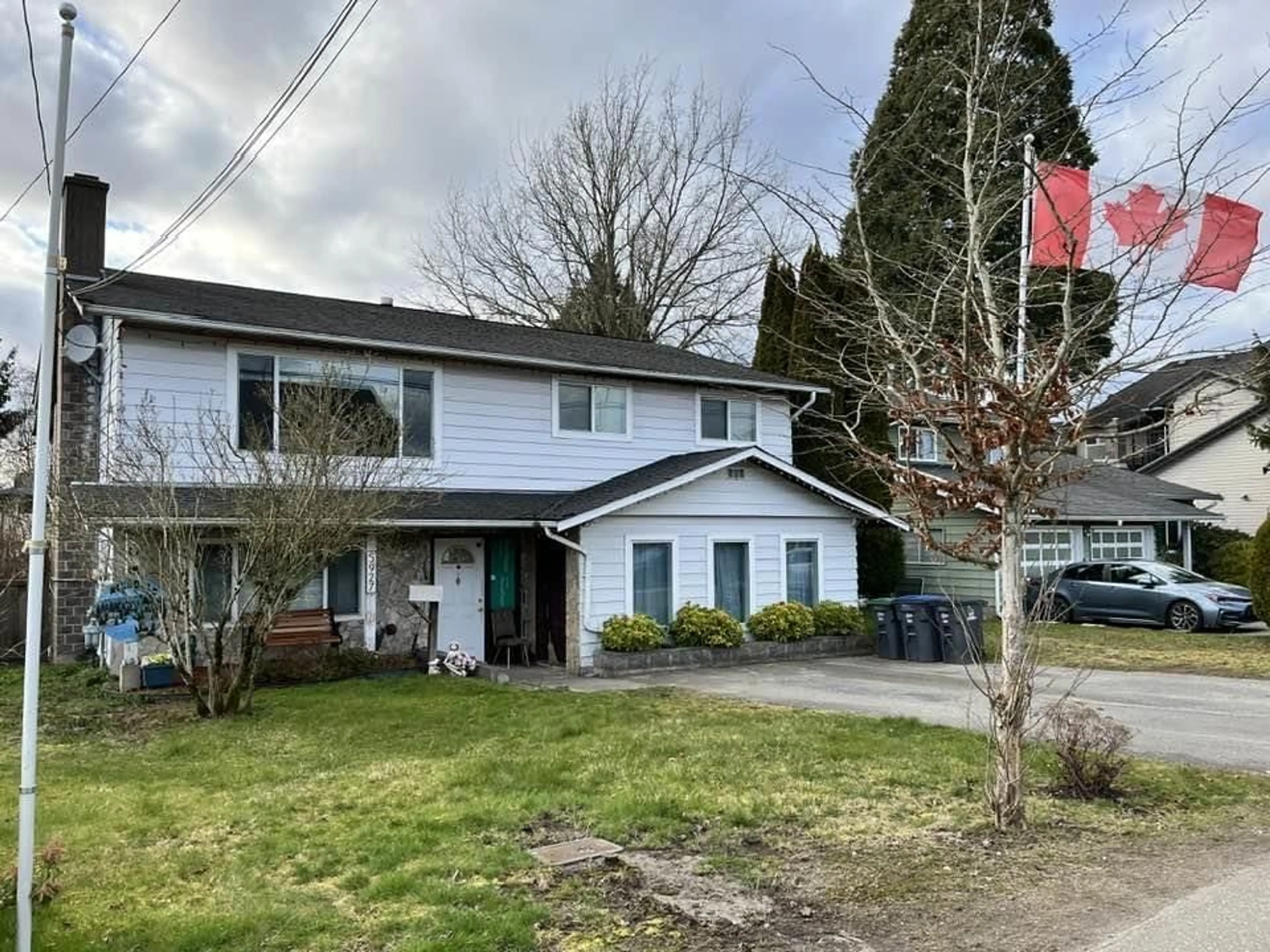 A pic from outside/outdoor area/front of a property/back of a property/a pic from drone, street for 5927 184 STREET, Surrey British Columbia V3S4N2