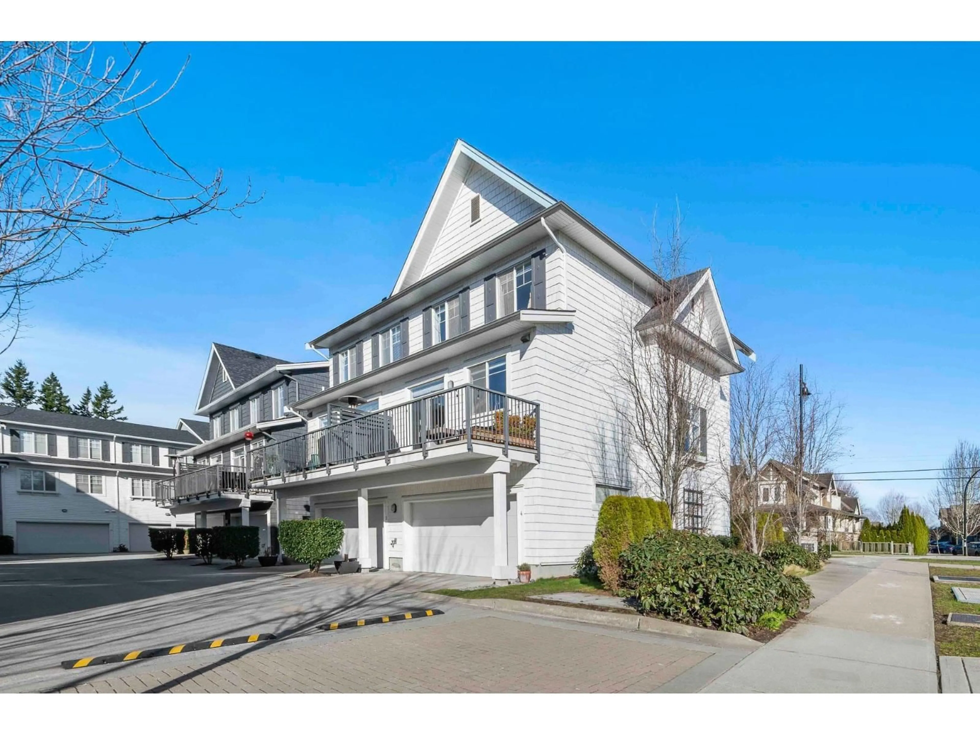 Unknown for 4 - 127 172 STREET, Surrey British Columbia V3Z0W9