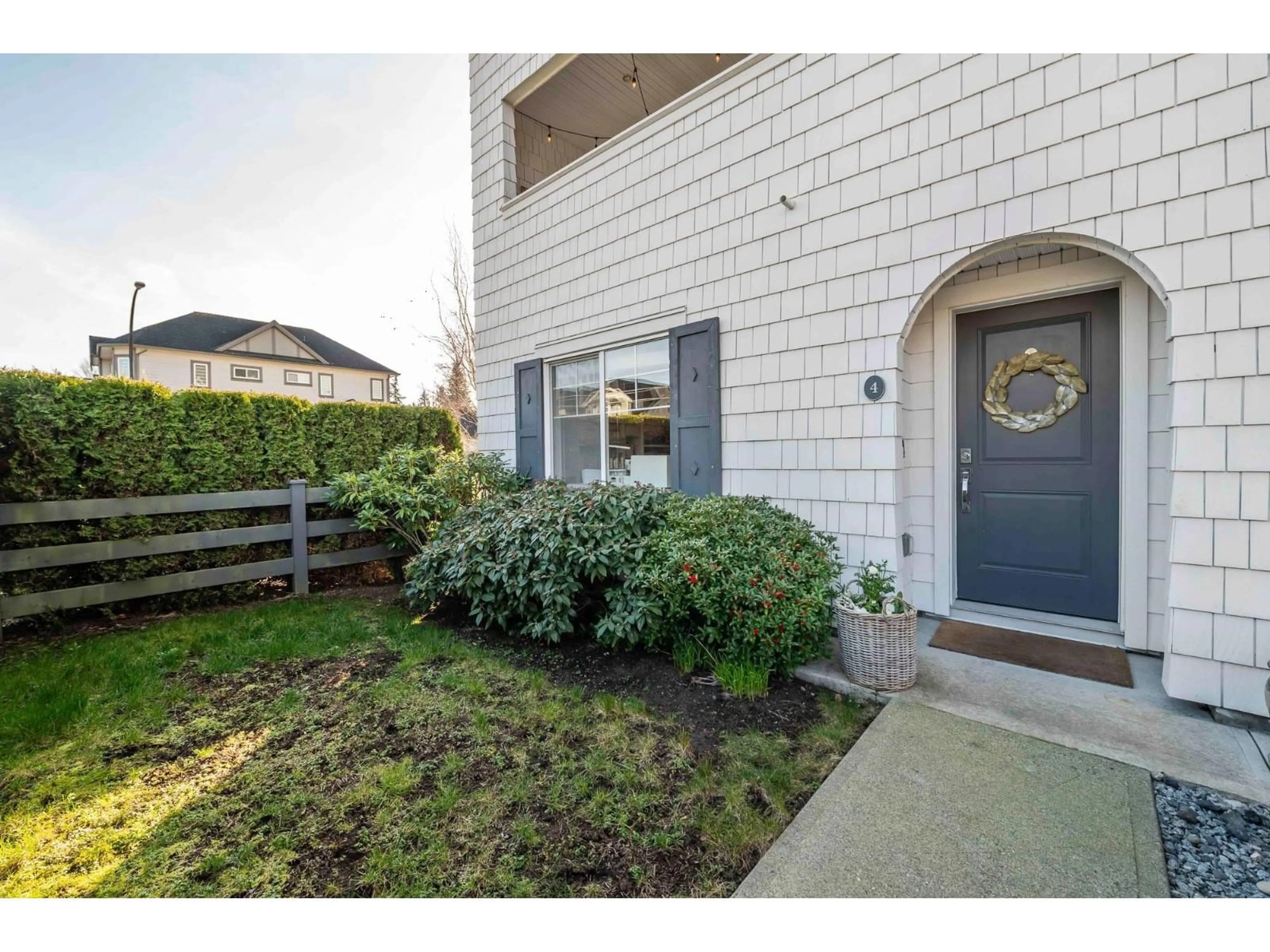 Unknown for 4 - 127 172 STREET, Surrey British Columbia V3Z0W9