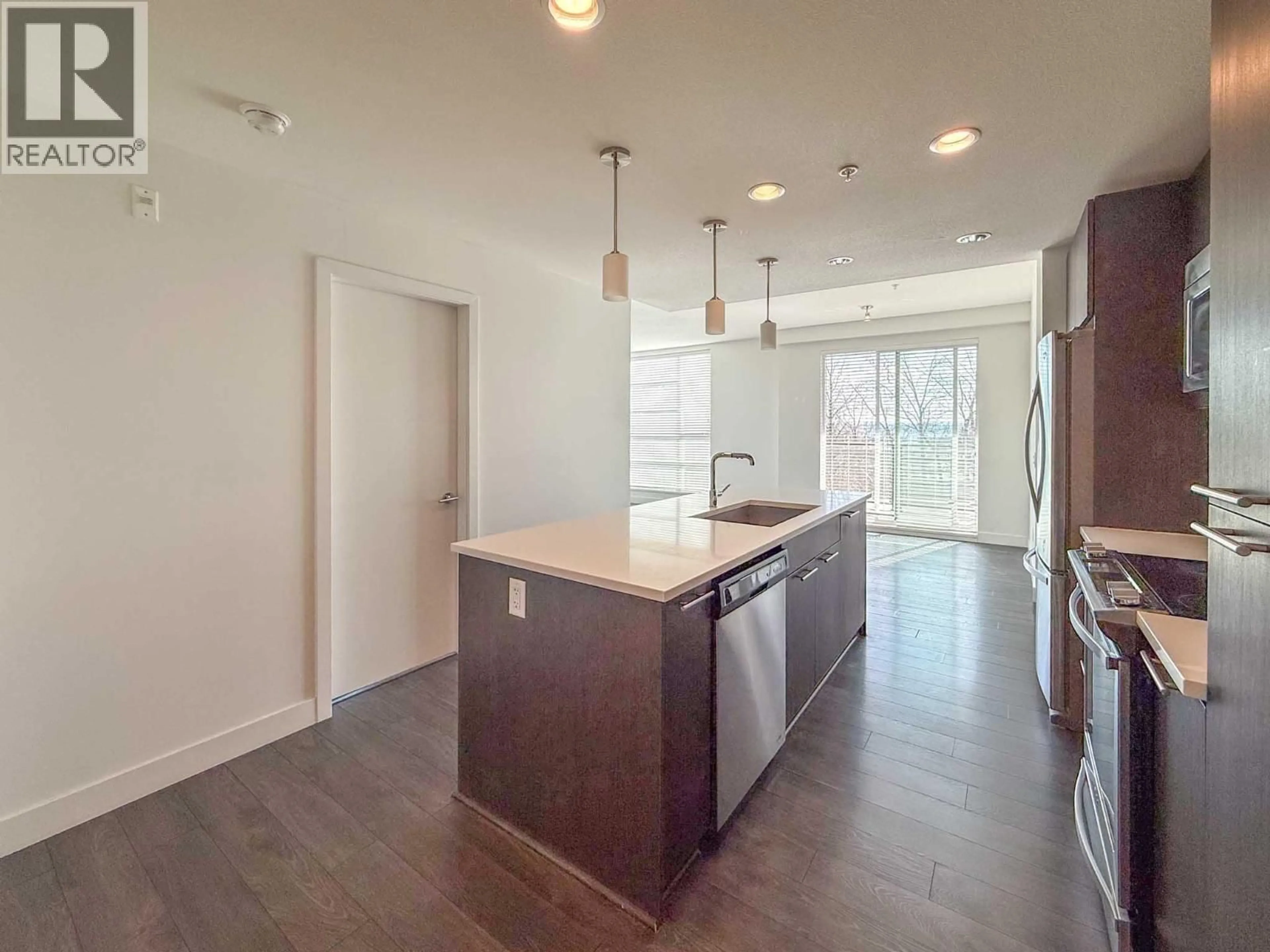 Open concept kitchen, unknown for 524 - 723 3RD STREET, North Vancouver British Columbia V7M0E4