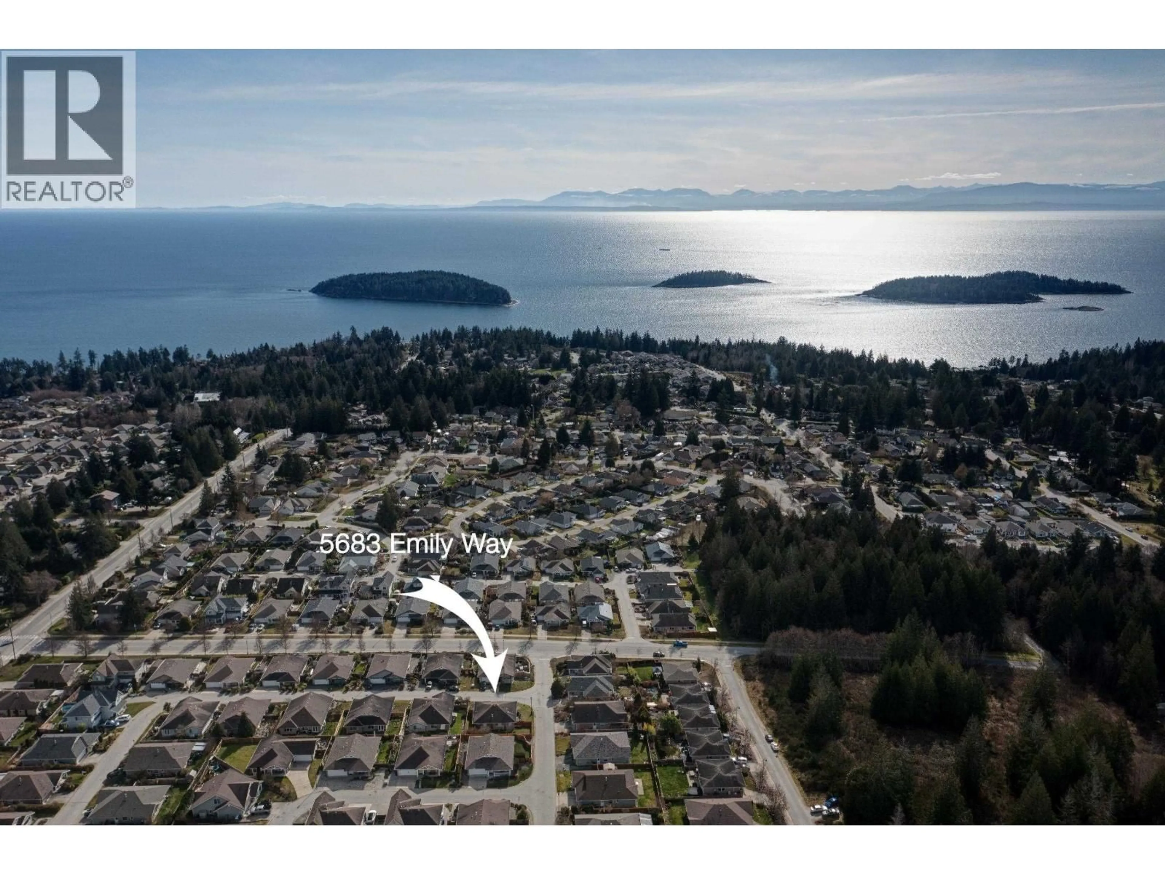 A pic from outside/outdoor area/front of a property/back of a property/a pic from drone, water/lake/river/ocean view for 5683 EMILY WAY, Sechelt British Columbia V7Z0N5