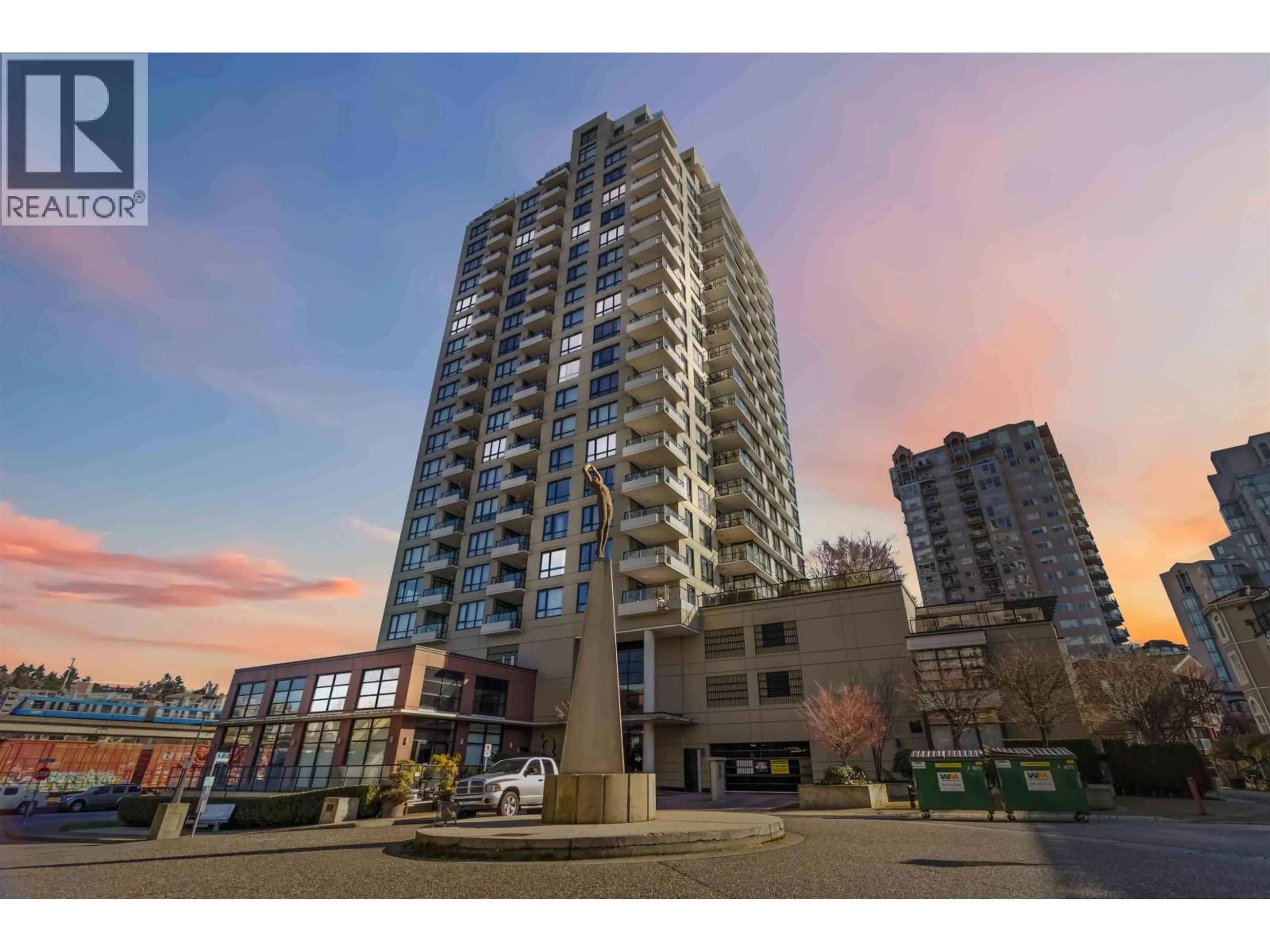 Unknown for 601 - 1 RENAISSANCE SQUARE, New Westminster British Columbia V3M0B6