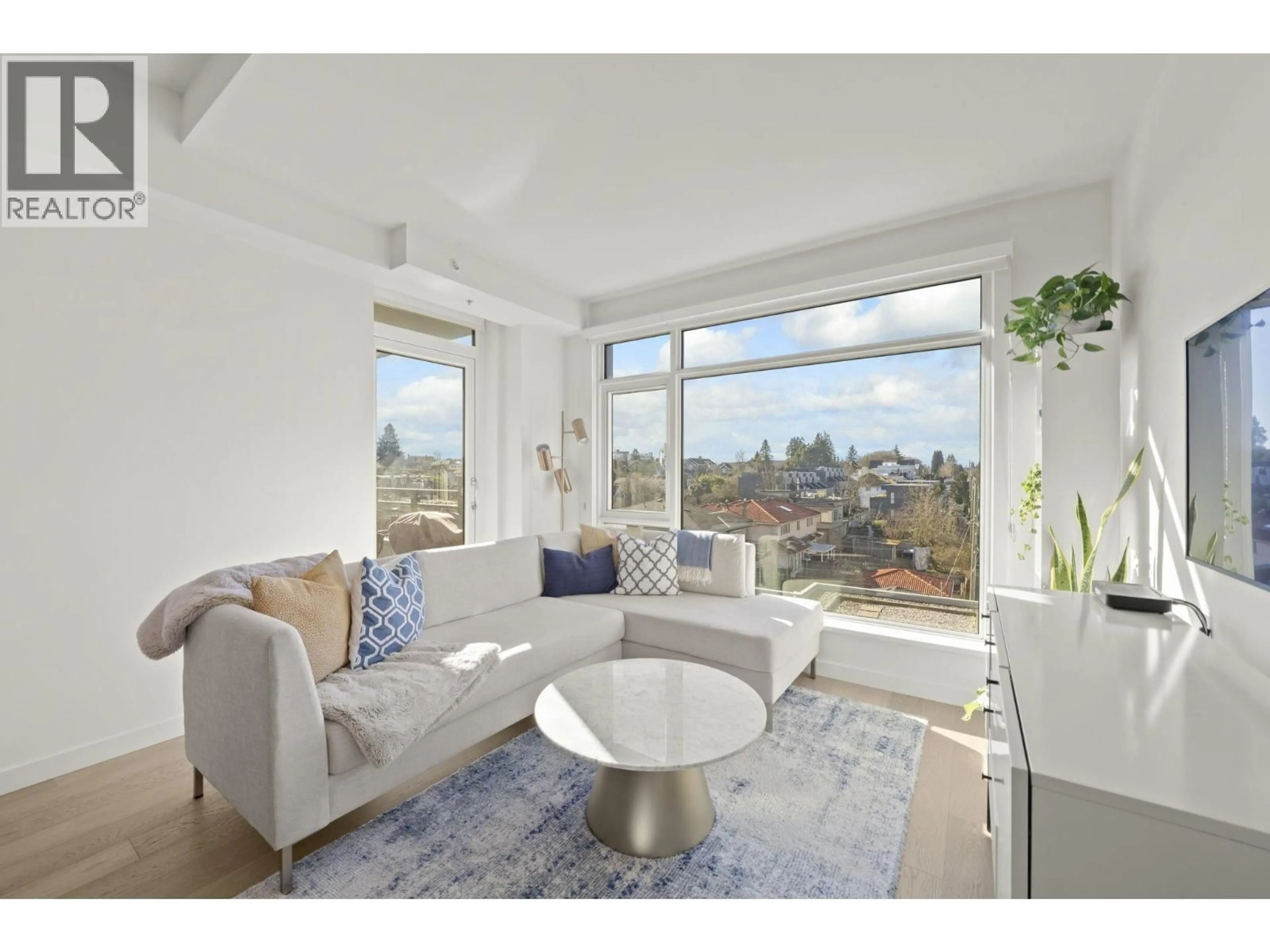 Living room with furniture, unknown for 401 - 4171 CAMBIE STREET, Vancouver British Columbia V5Z2Y2