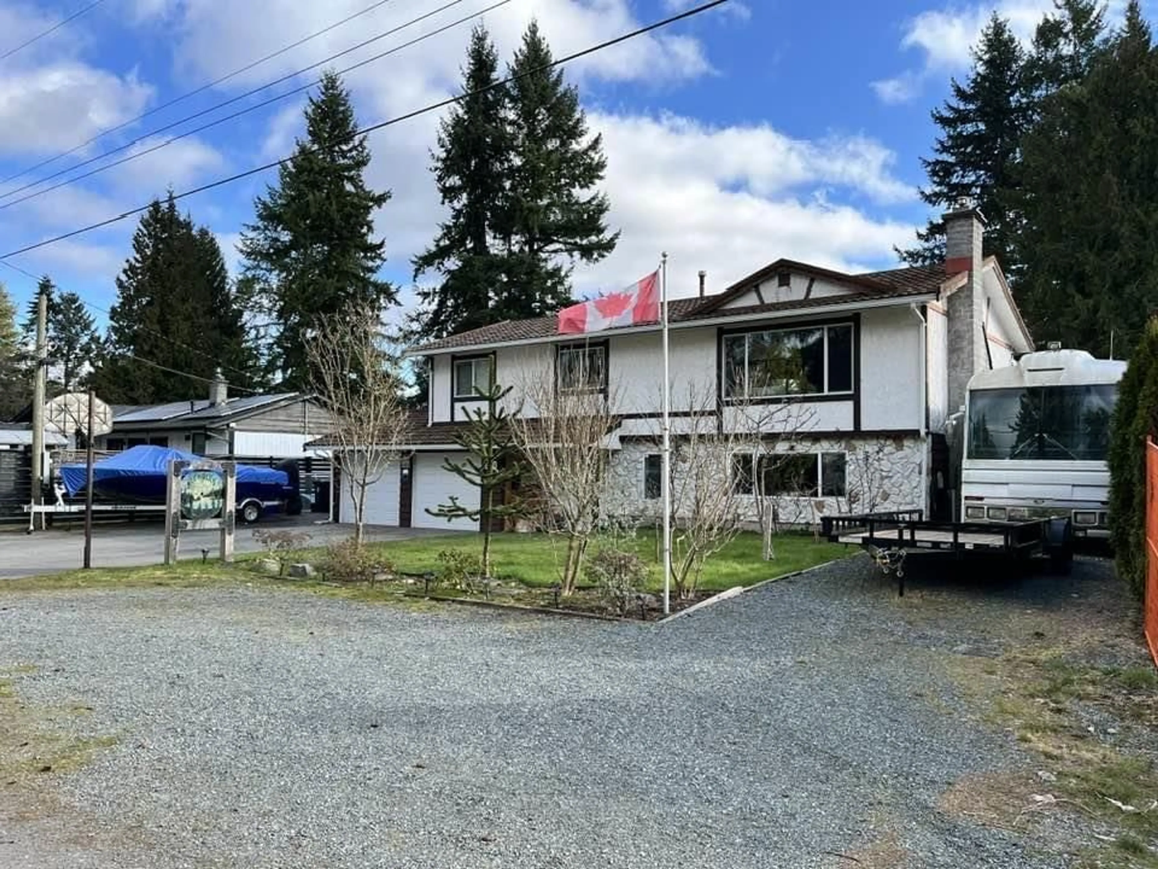 A pic from outside/outdoor area/front of a property/back of a property/a pic from drone, street for 3924 205B STREET, Langley British Columbia V3A2B3